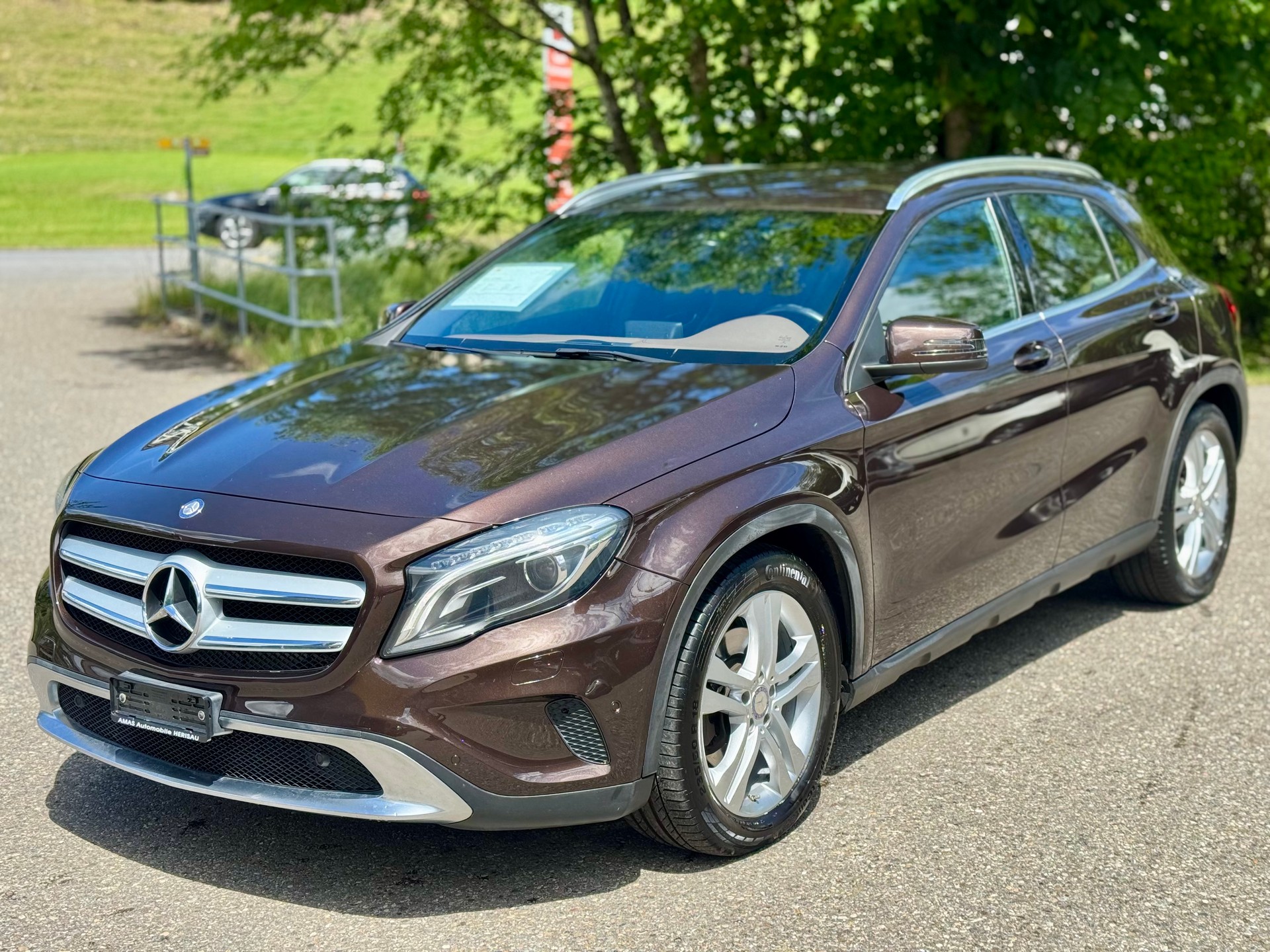 MERCEDES-BENZ GLA 250 4Matic 7G-DCT-image-1