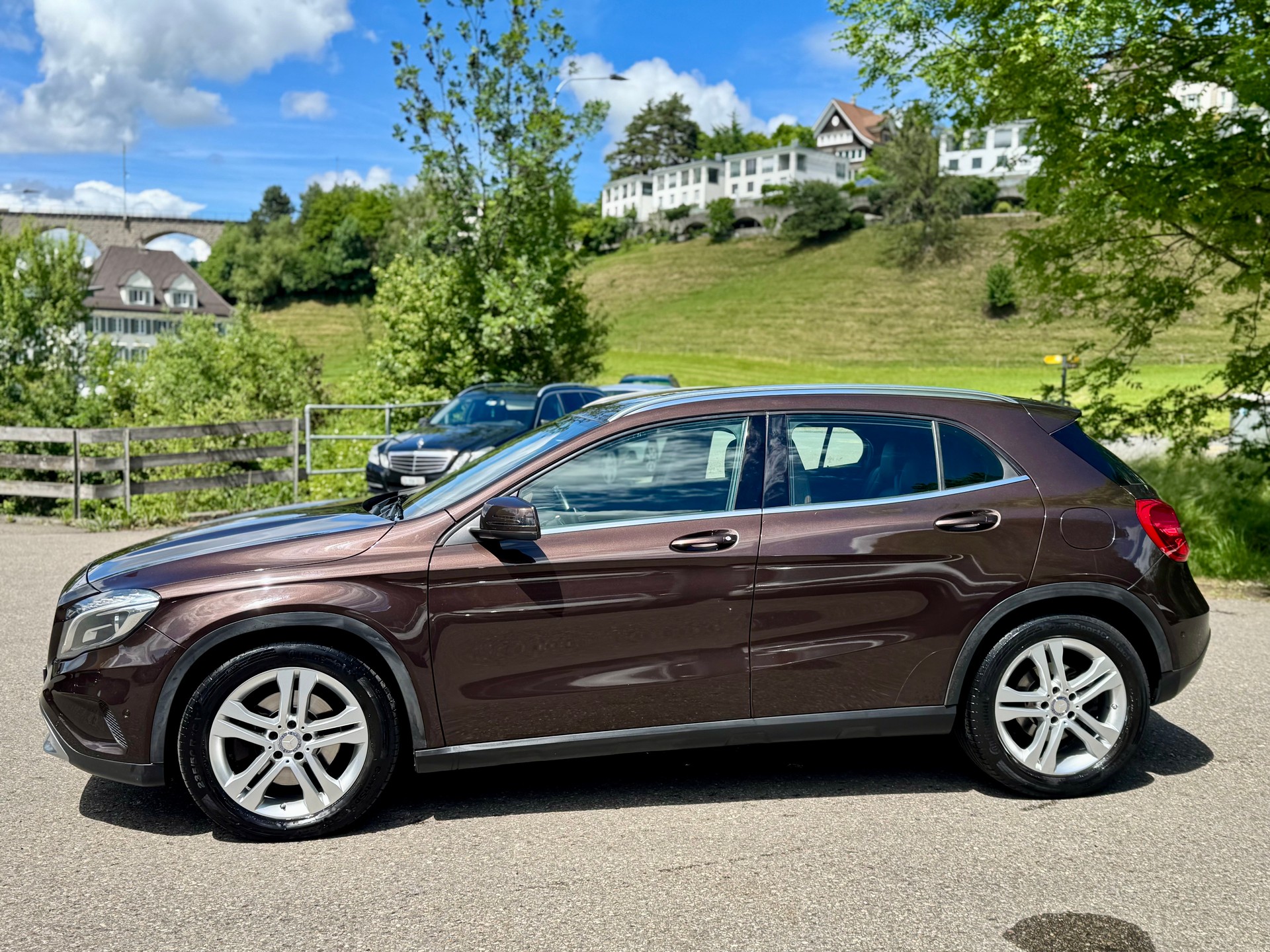 MERCEDES-BENZ GLA 250 4Matic 7G-DCT-image-3