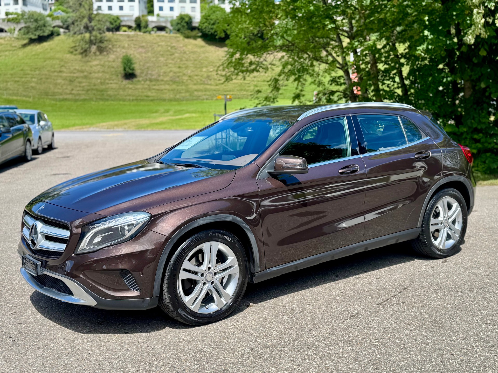 MERCEDES-BENZ GLA 250 4Matic 7G-DCT-image-2