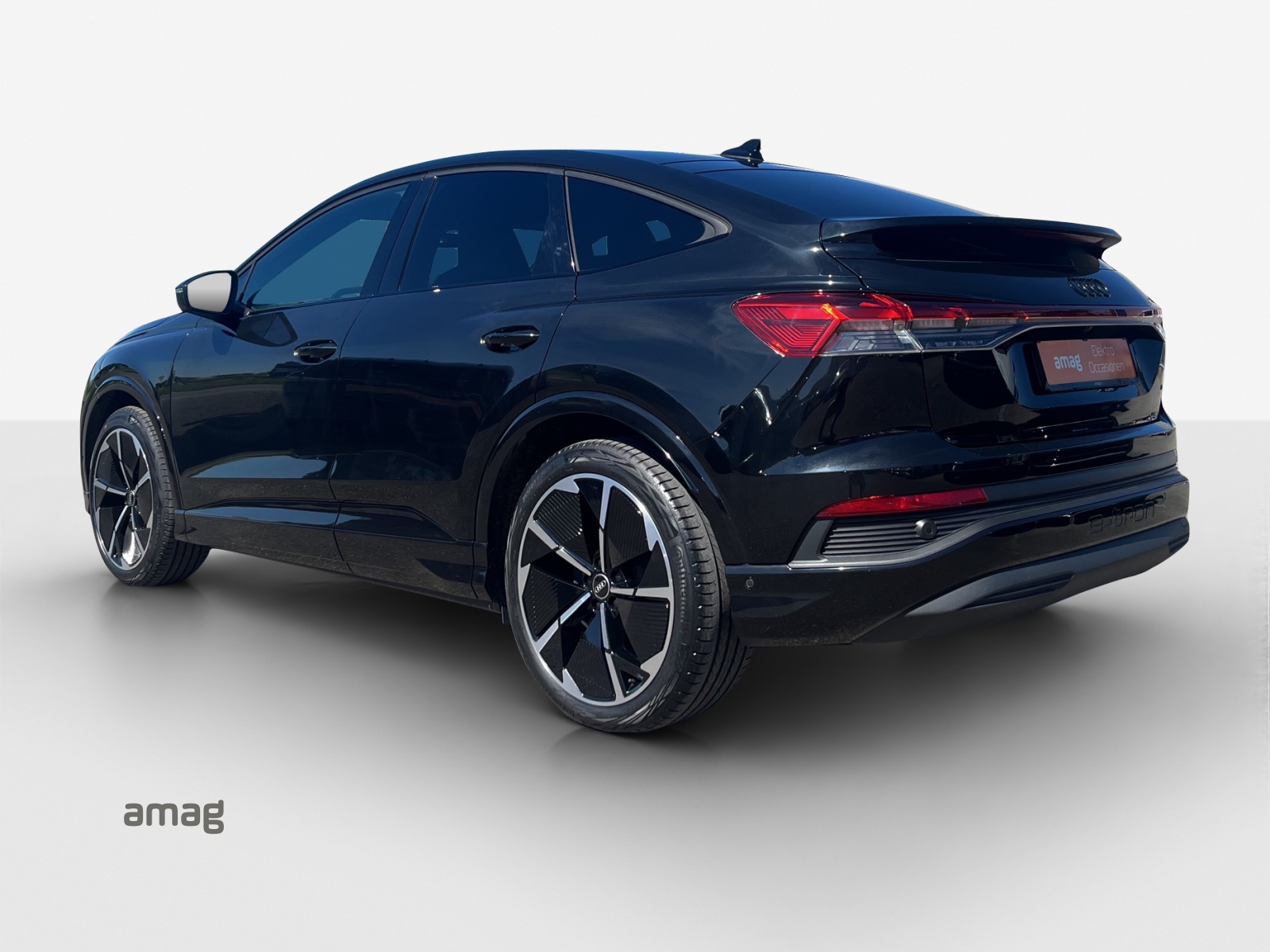 AUDI Q4 Sportback e-tron 50 quattro-image-2