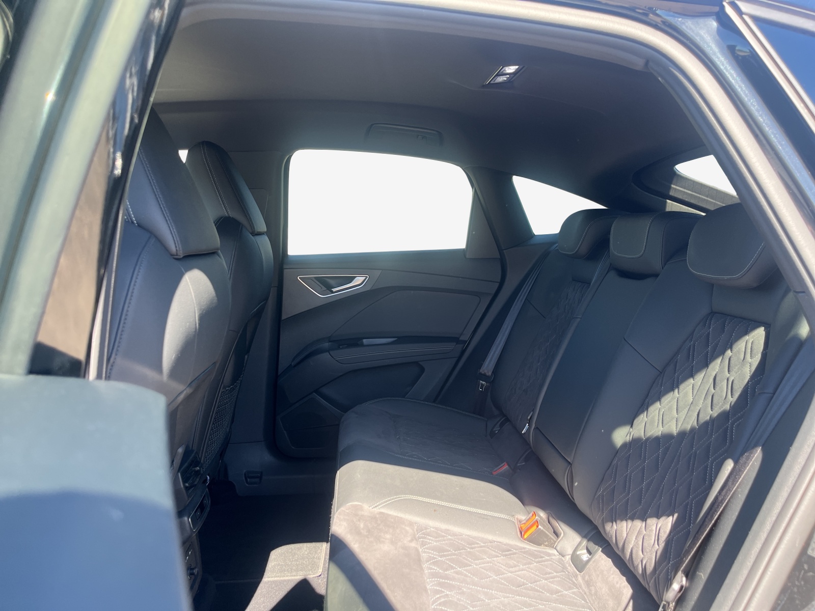AUDI Q4 Sportback e-tron 50 quattro-image-12
