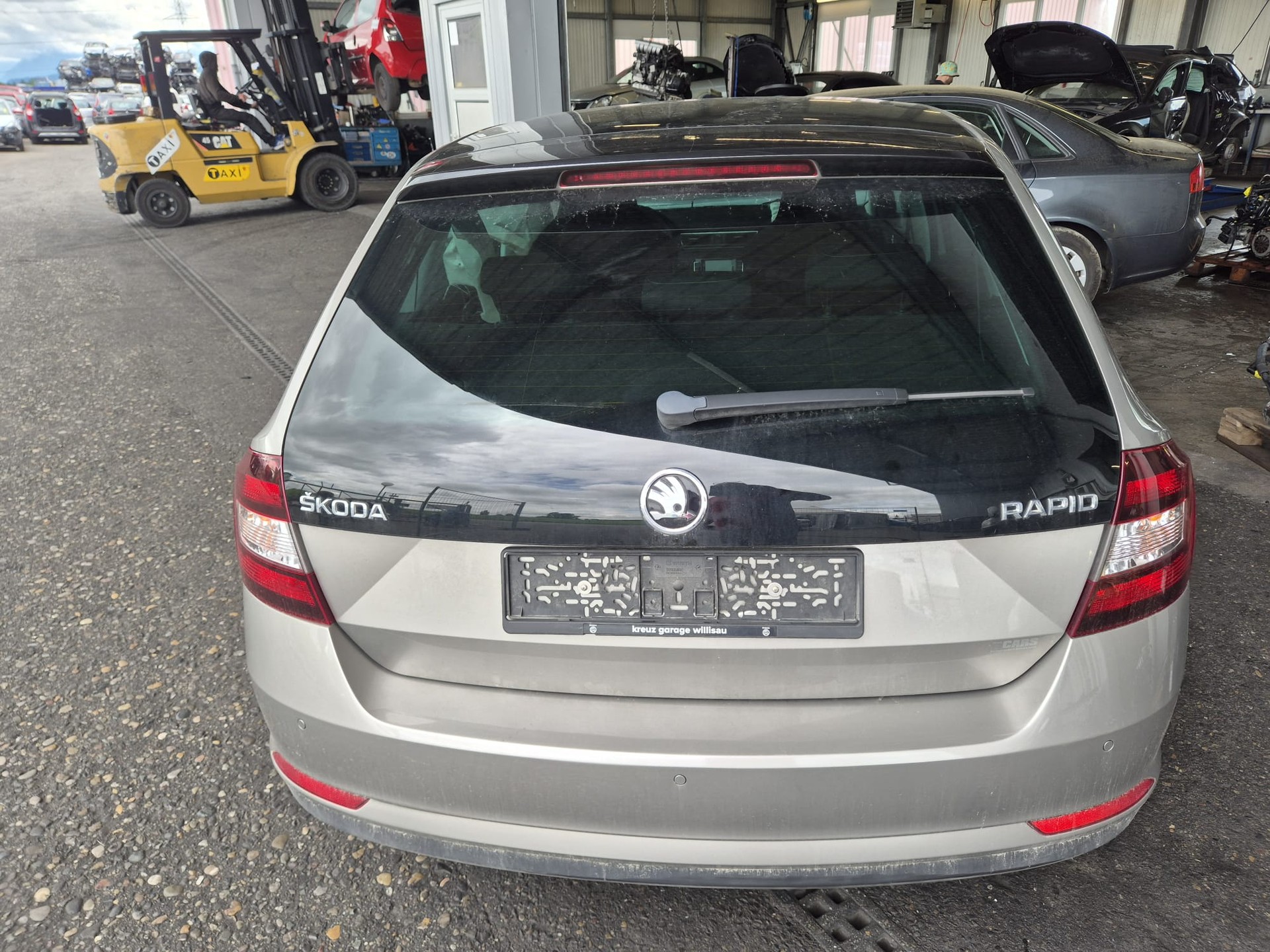 SKODA Rapid Spaceback 1.4 TSI Swiss Ed. DSG-image-6