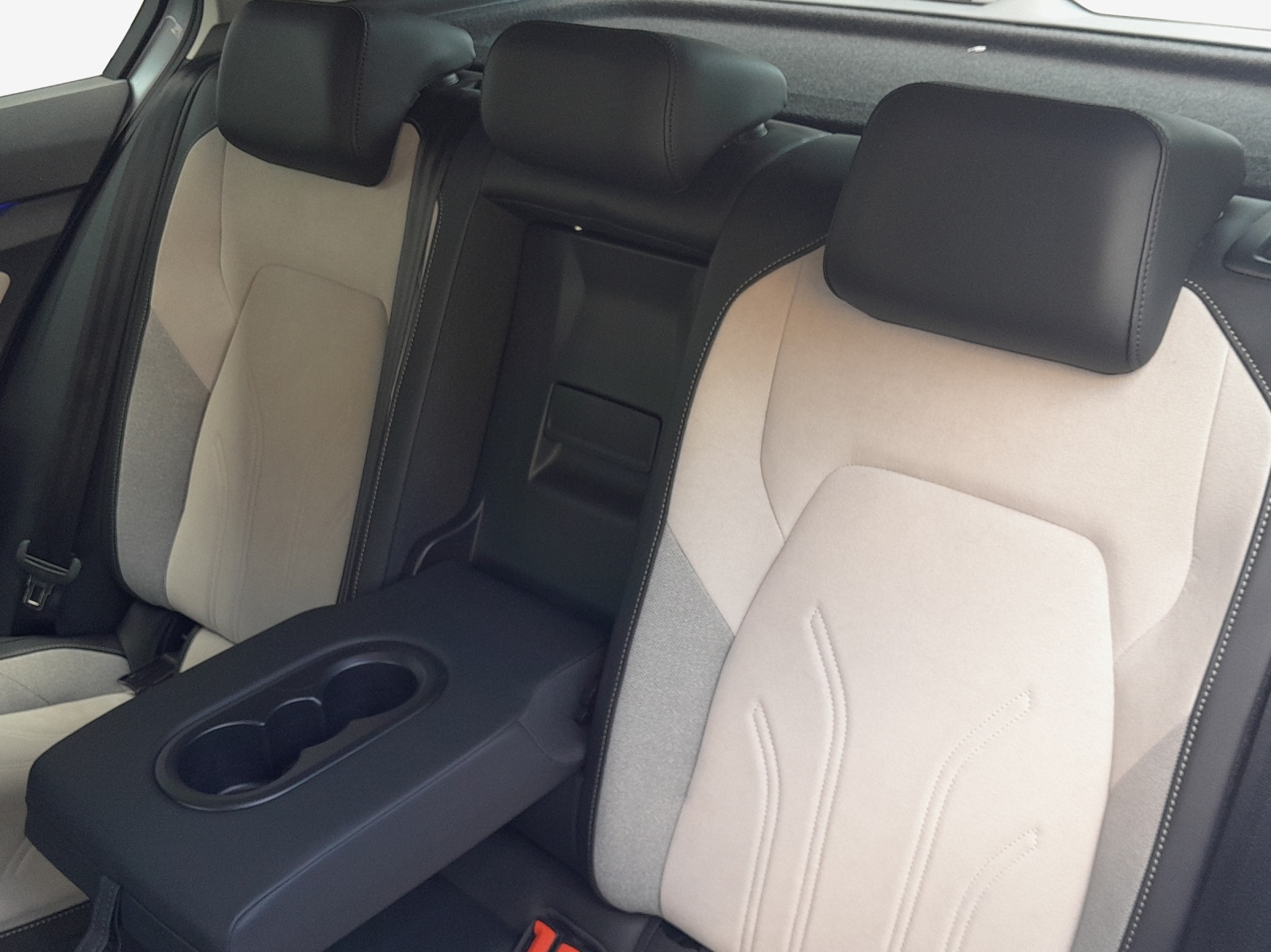 VW Golf 1.5 e TSI mHEV Style DSG-image-11