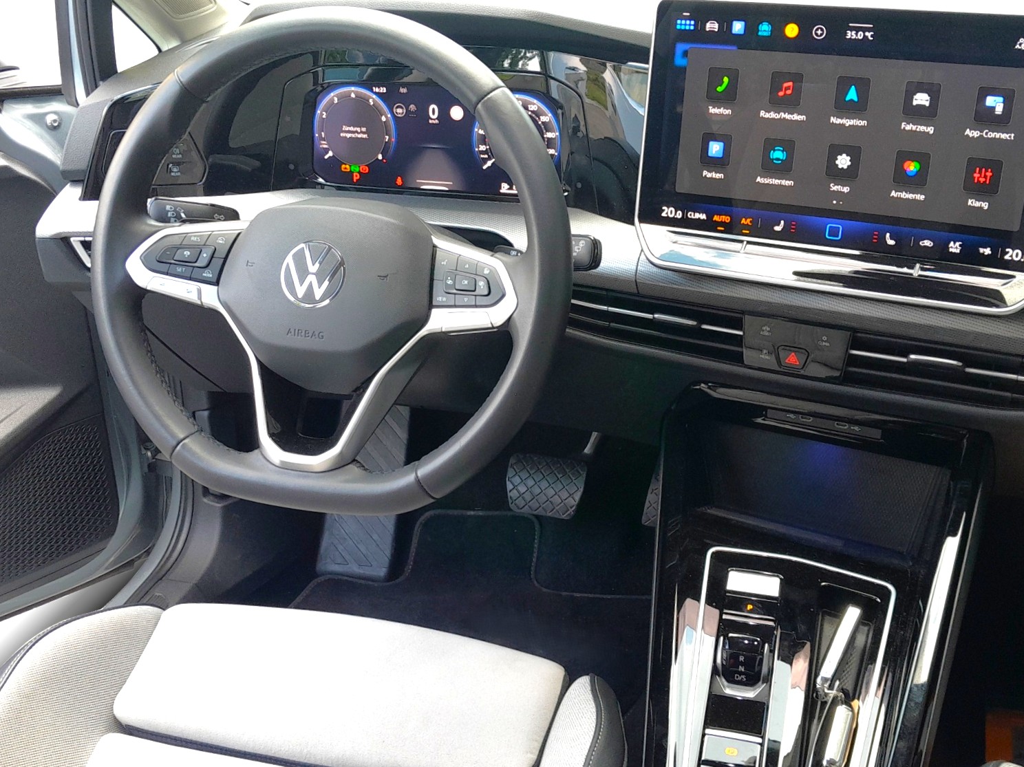 VW Golf 1.5 e TSI mHEV Style DSG-image-8
