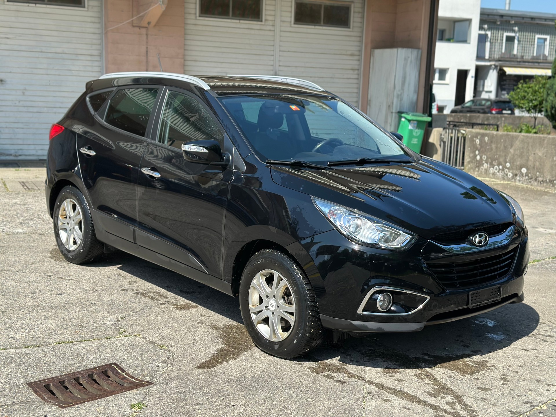 HYUNDAI iX 35 2.0 CRDi Style 4WD Automatic-image-1