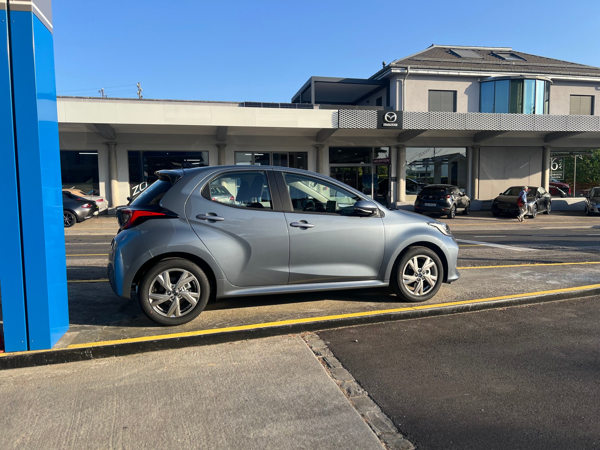 MAZDA 2 Hybrid Exclusive-Line-image-1