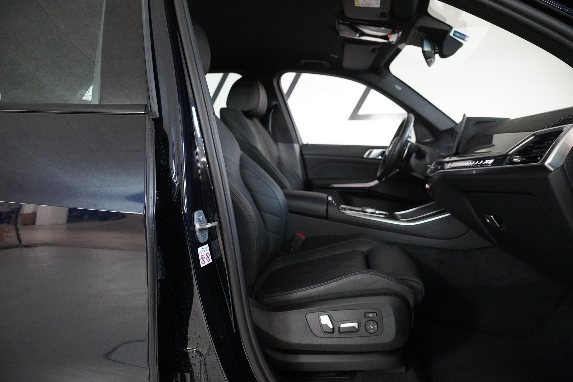 BMW X5 xDrive 50e M Sport Pro Steptronic-image-14