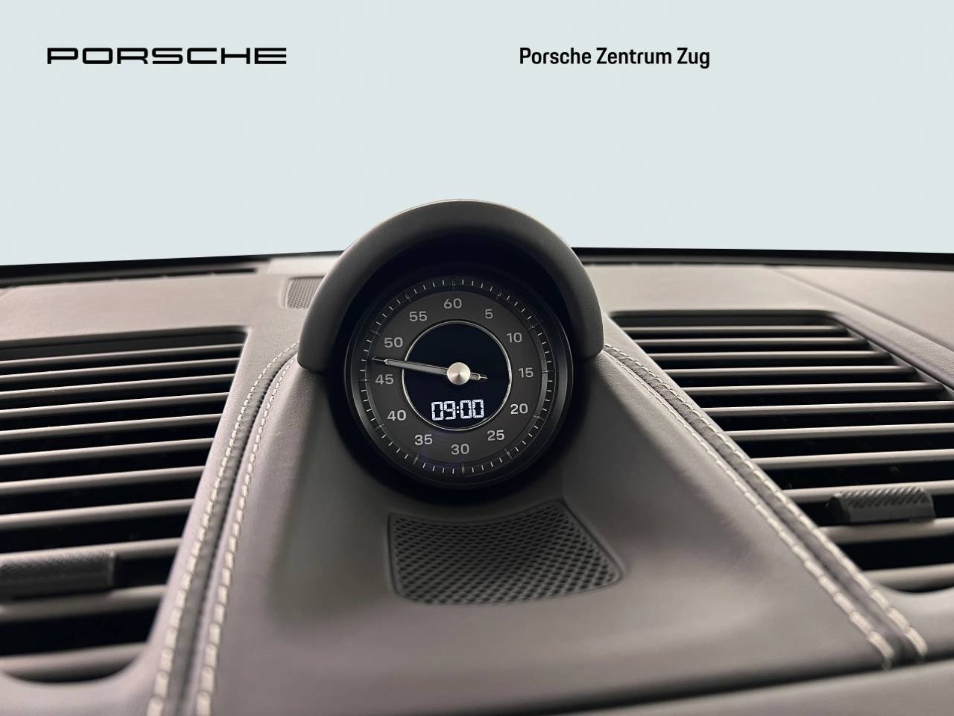 PORSCHE 911 Turbo-image-25