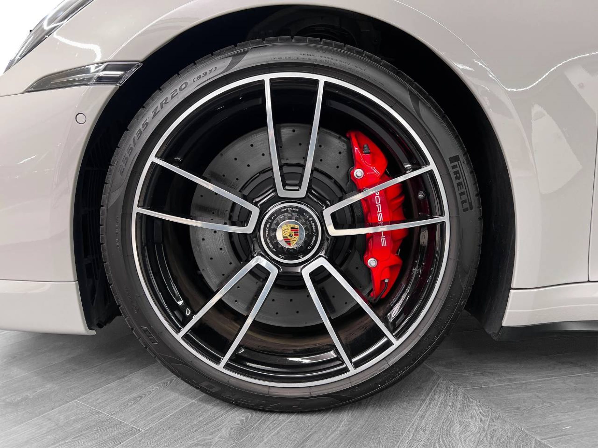 PORSCHE 911 Turbo-image-10