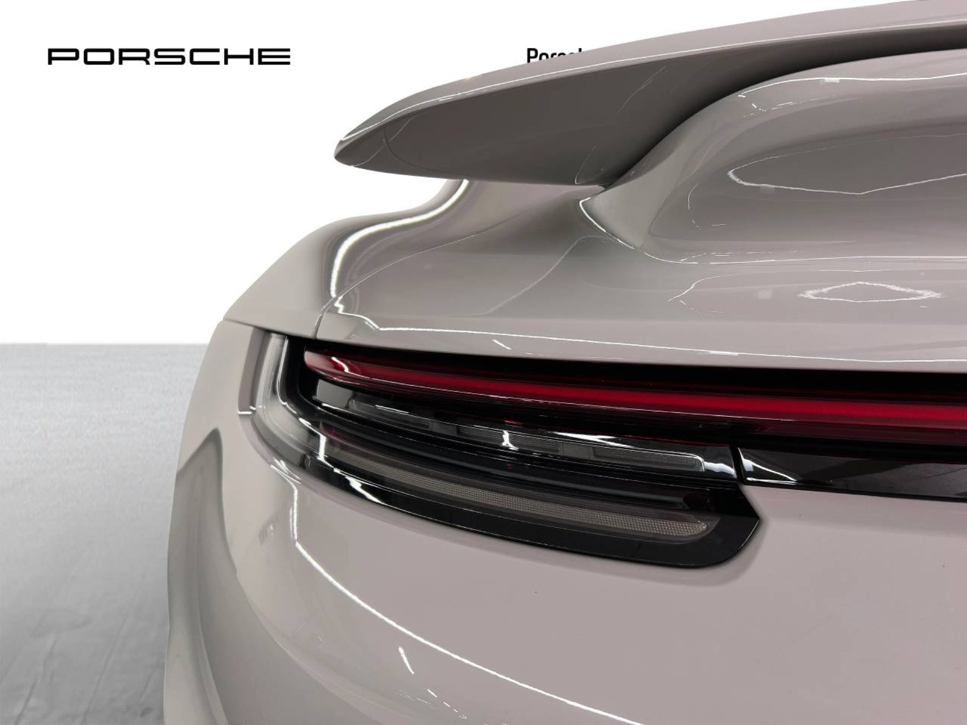 PORSCHE 911 Turbo-image-12