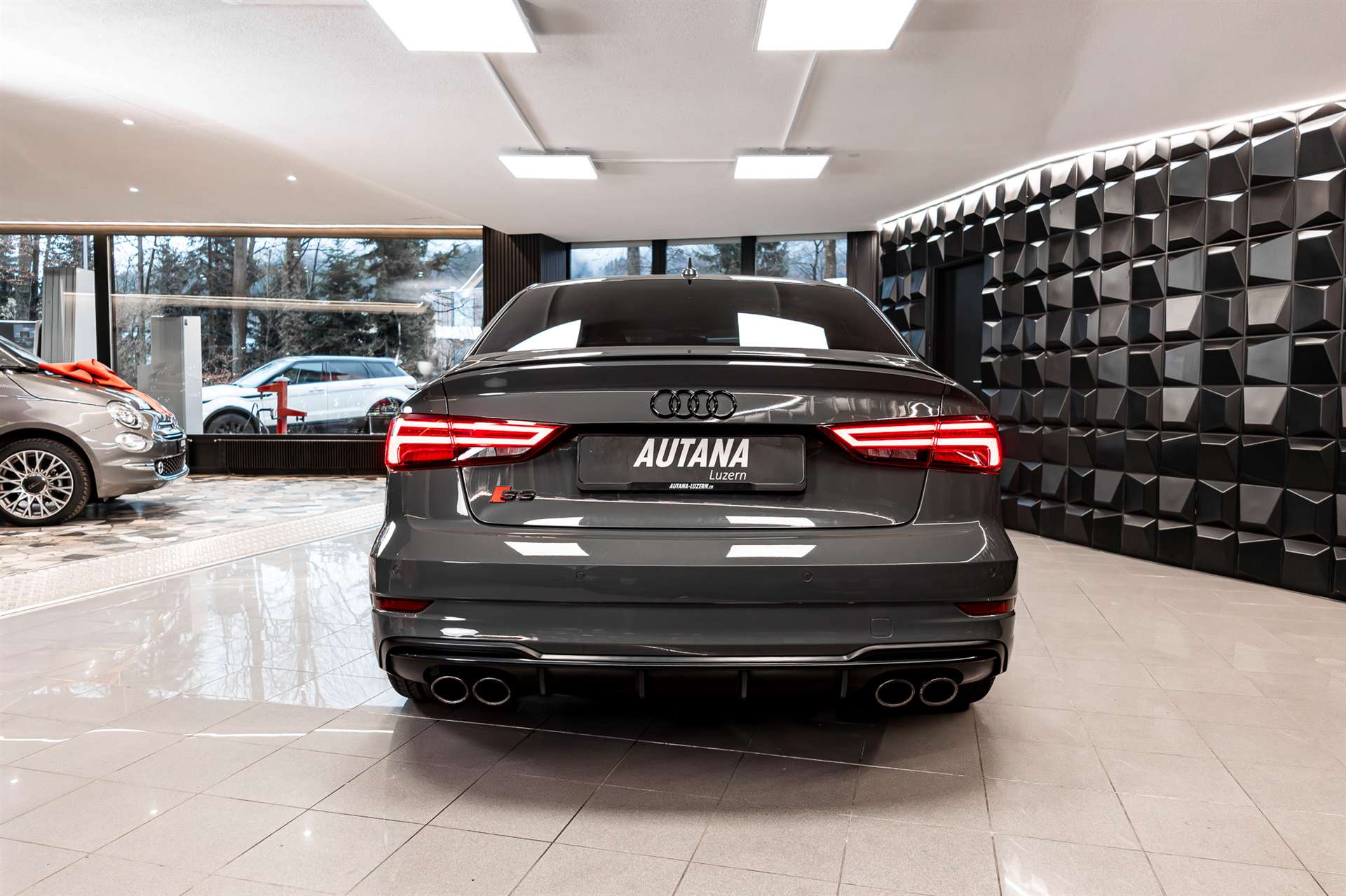 AUDI S3 Limousine 2.0 TFSI quattro S-tronic-image-4