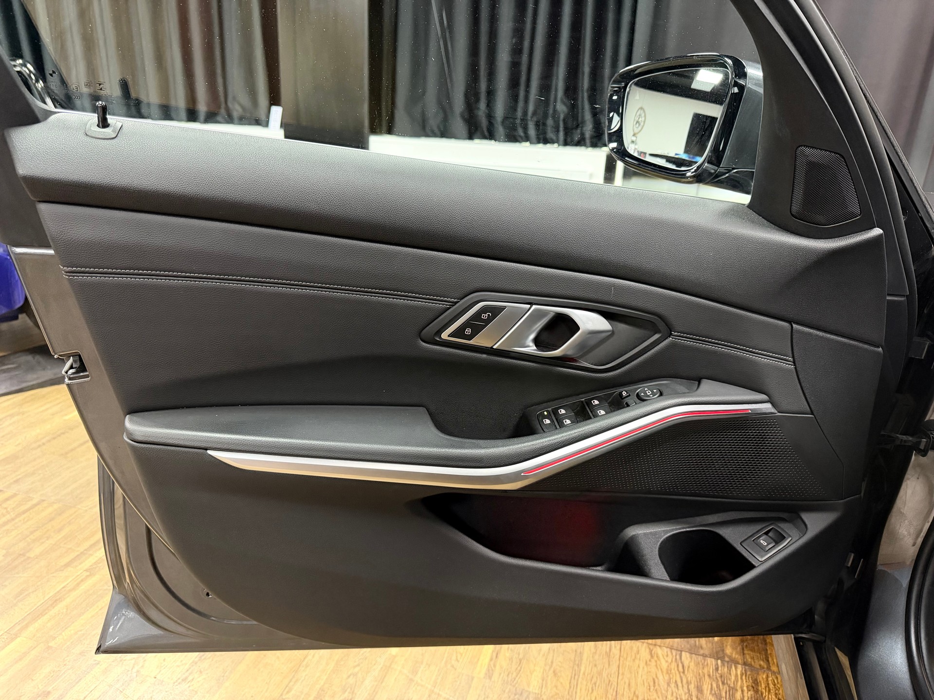 BMW 318d 48V Touring Sport Line Steptronic-image-9
