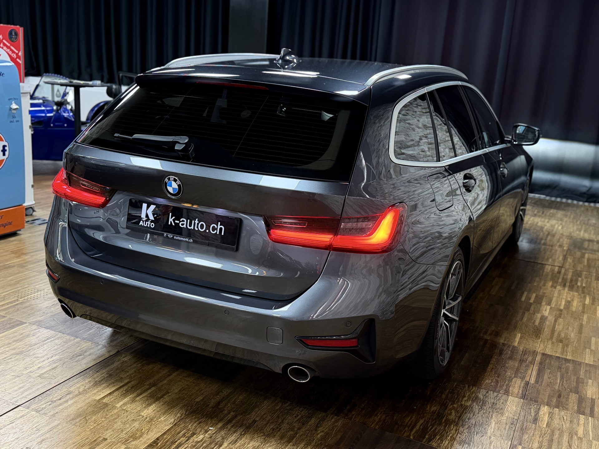 BMW 318d 48V Touring Sport Line Steptronic-image-3