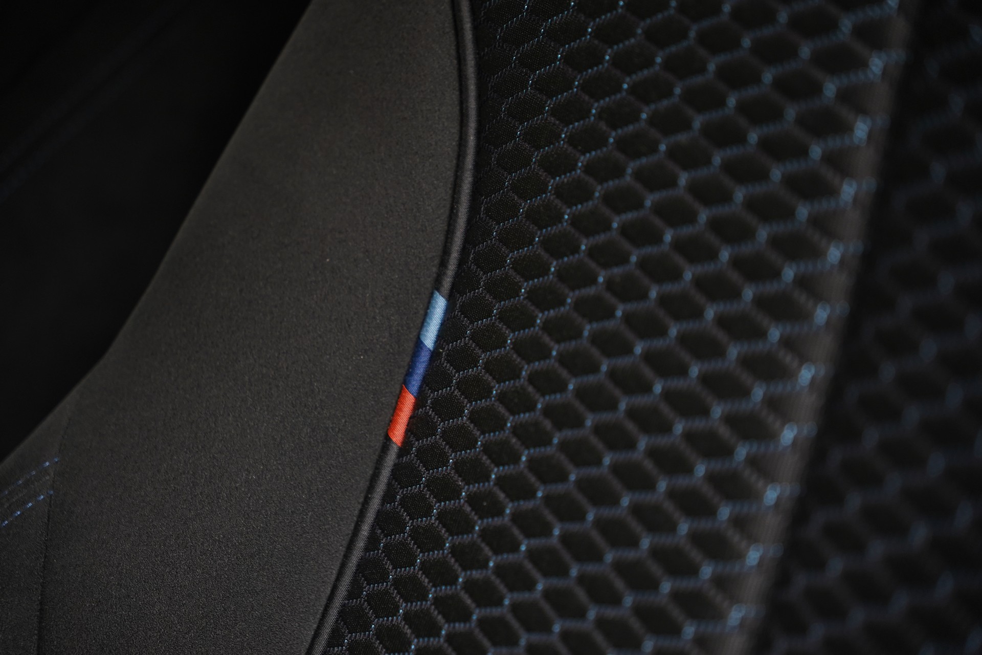 BMW M240i xDrive Steptronic-image-24