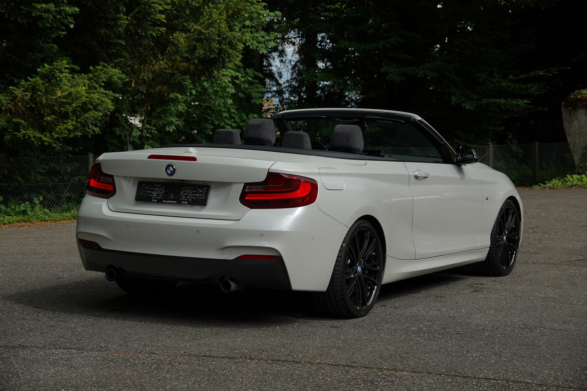 BMW M240i xDrive Steptronic-showroom-element-2