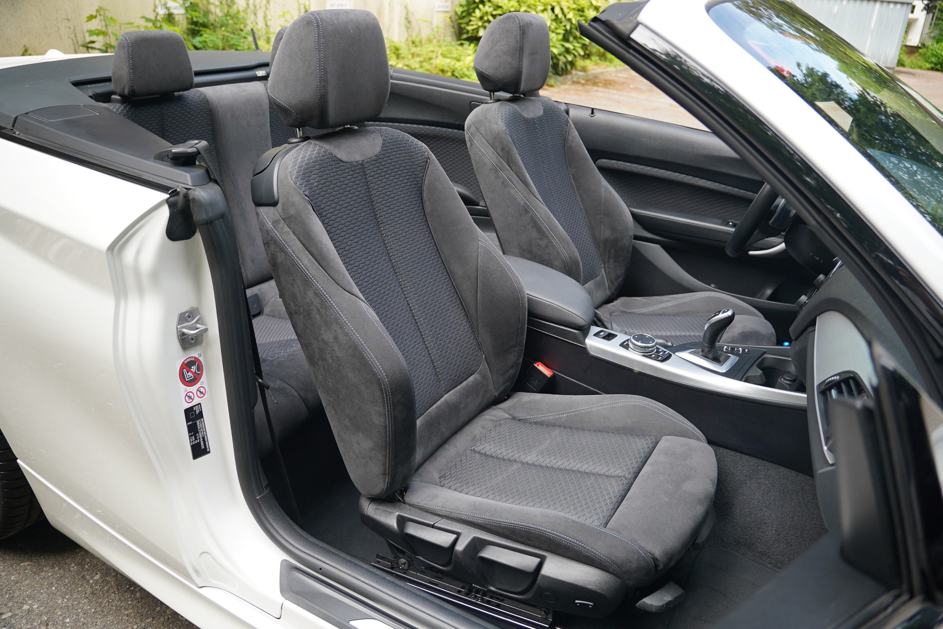 BMW M240i xDrive Steptronic-image-17