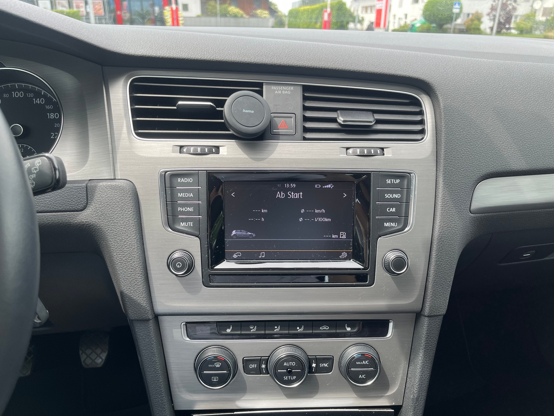 VW 1.2 TSI 105 Trendline-image-4