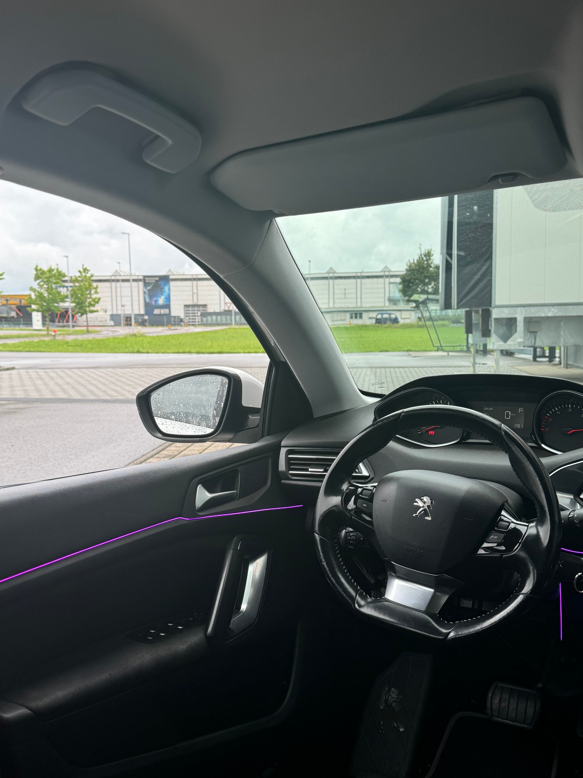 PEUGEOT 308 SW 1.6 BlueHDI Allure Automatic-image-6