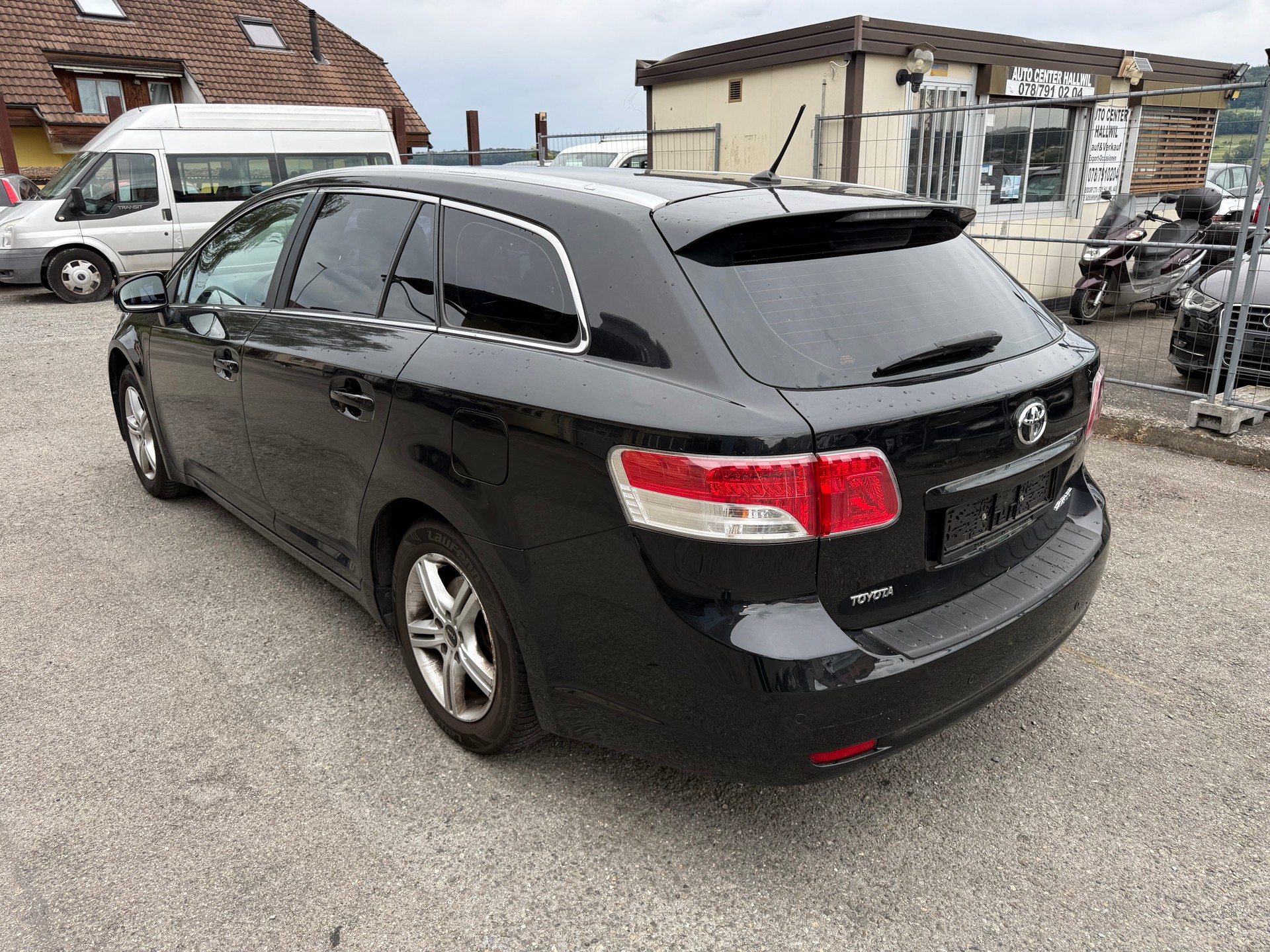 TOYOTA Avensis Sportswagon 2.0 Linea Sol-image-2