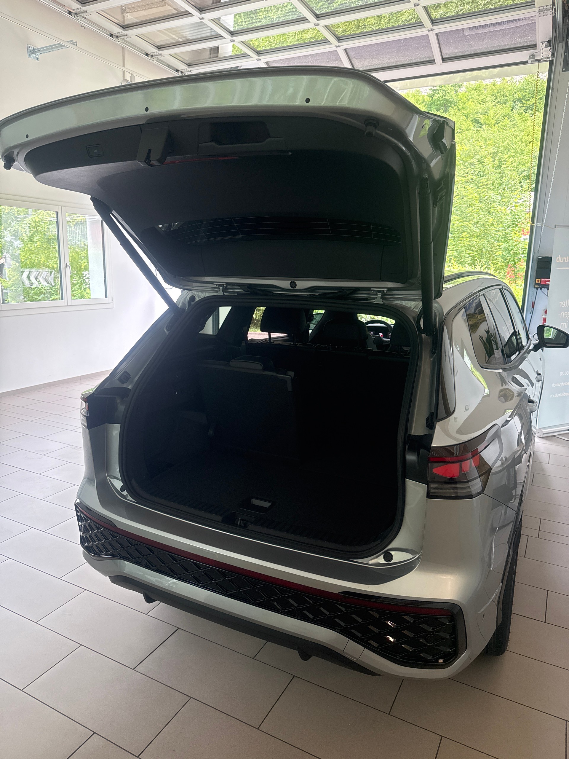 VW Tayron RL UD 2.0TSI 204PS 2000ccm 204PS/150kW 4 Zylinder TSI Benzin-image-5