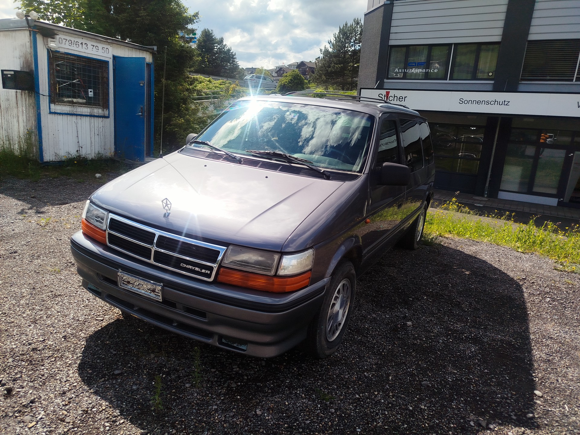 CHRYSLER Voyager SE 3.3-image-1