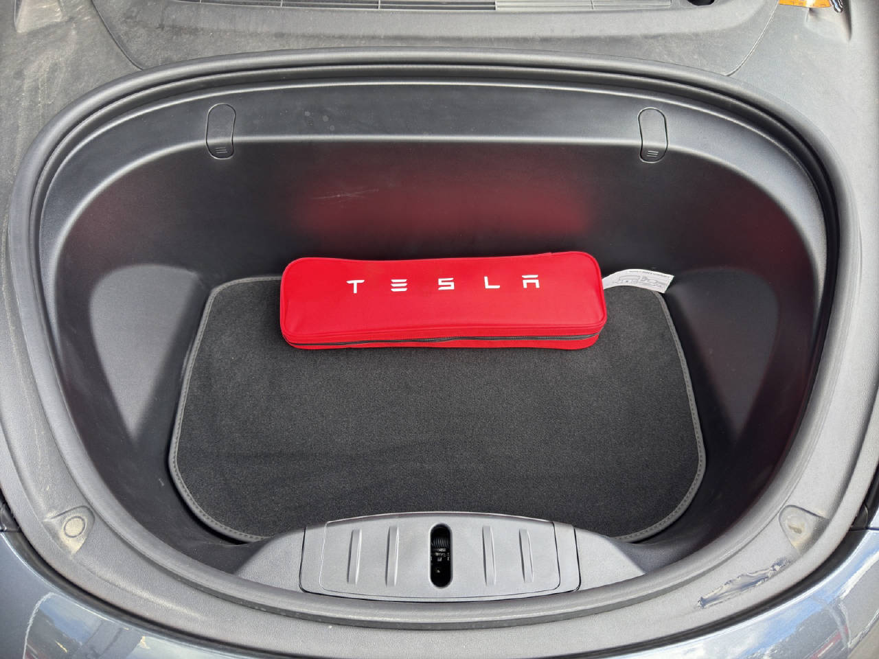 TESLA Model 3 Long Range Dual Motor-image-15
