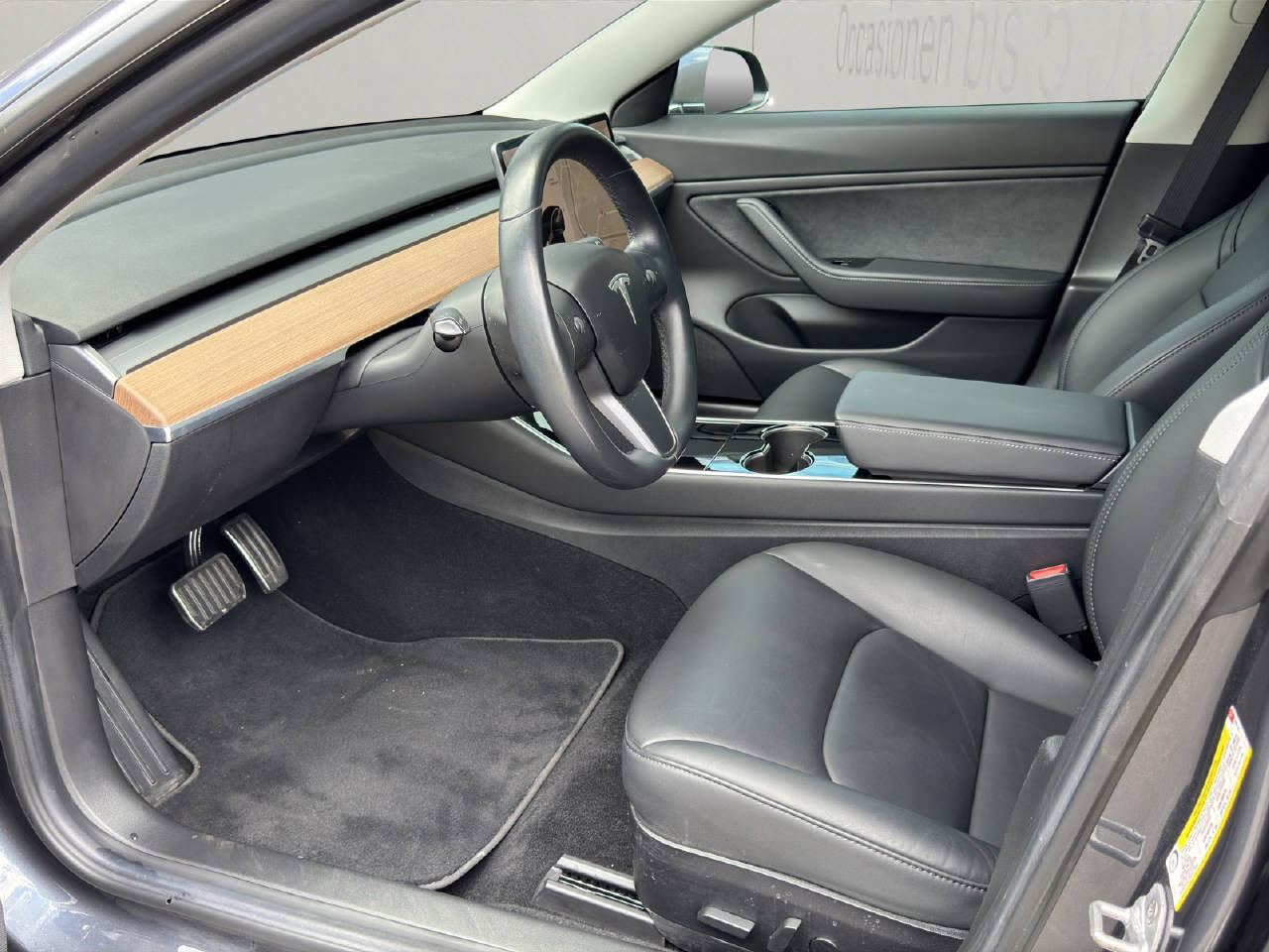 TESLA Model 3 Long Range Dual Motor-image-3