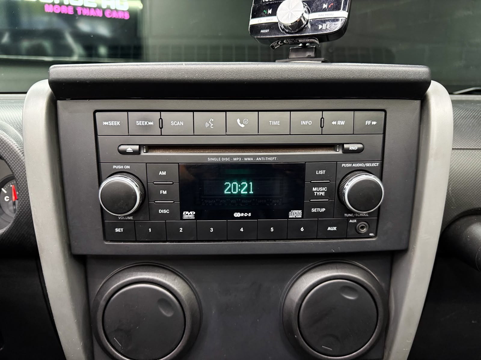 JEEP Wrangler 2.8 CRD Sport Automatic-image-14