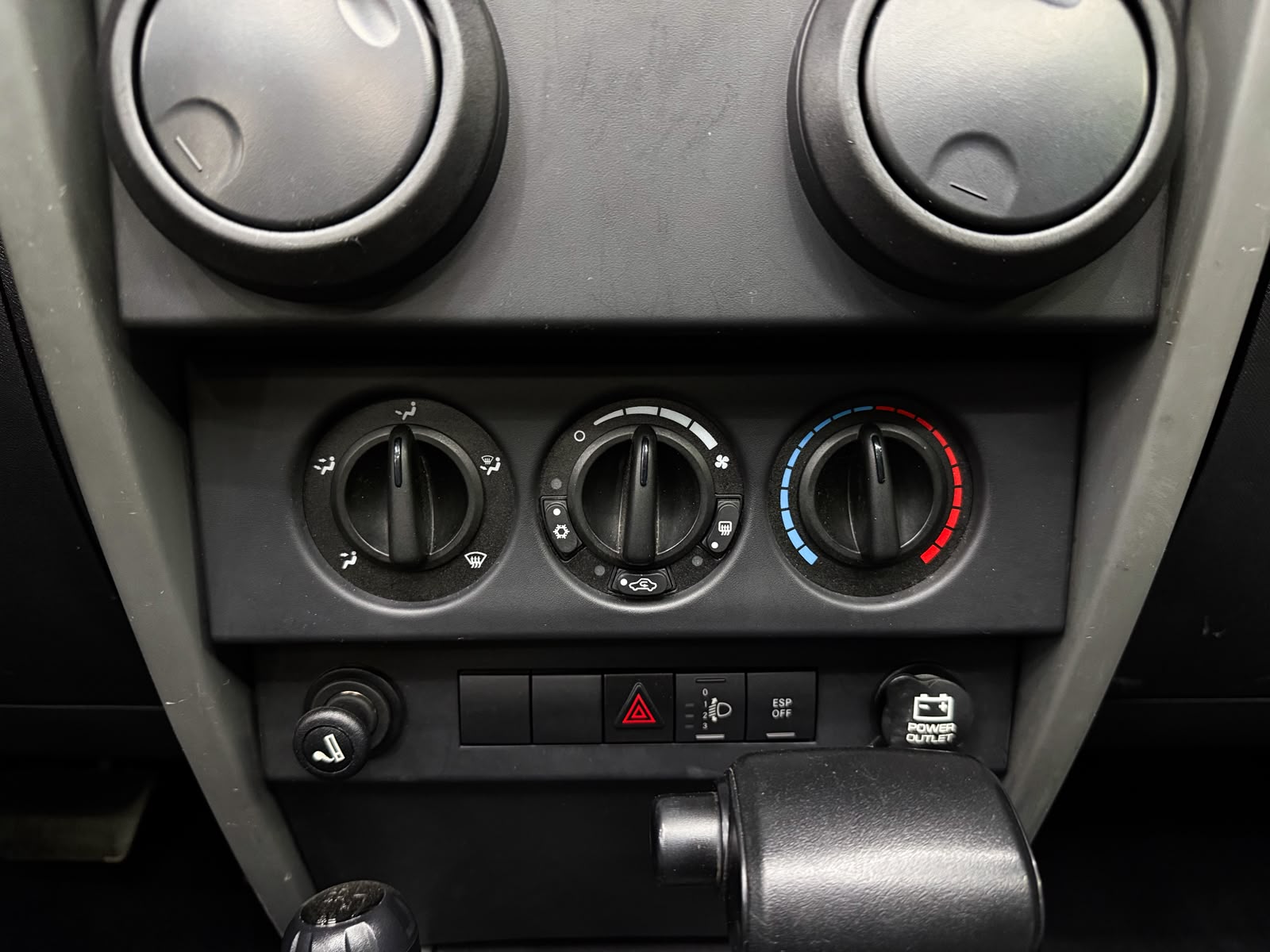 JEEP Wrangler 2.8 CRD Sport Automatic-image-19