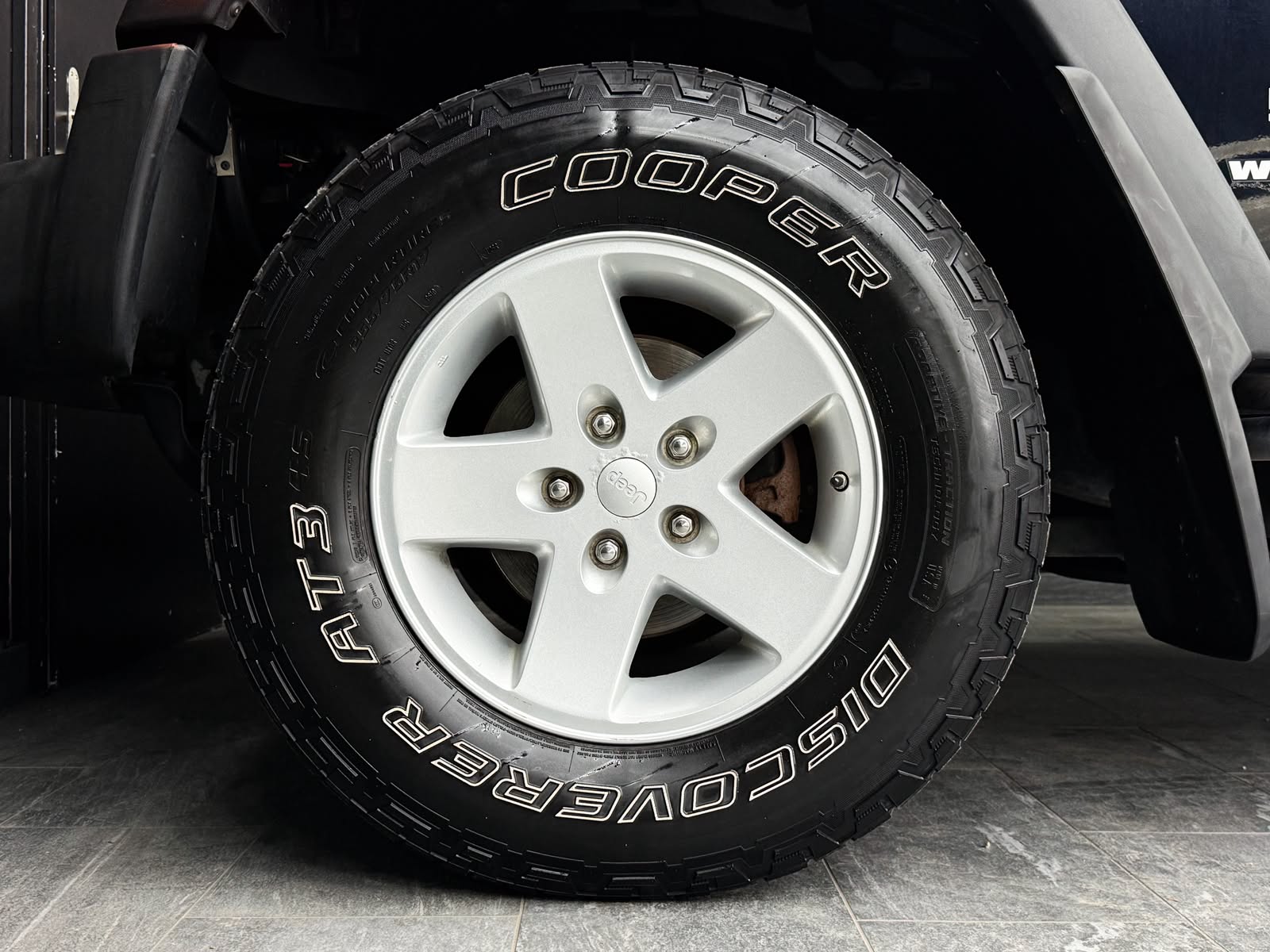 JEEP Wrangler 2.8 CRD Sport Automatic-image-20
