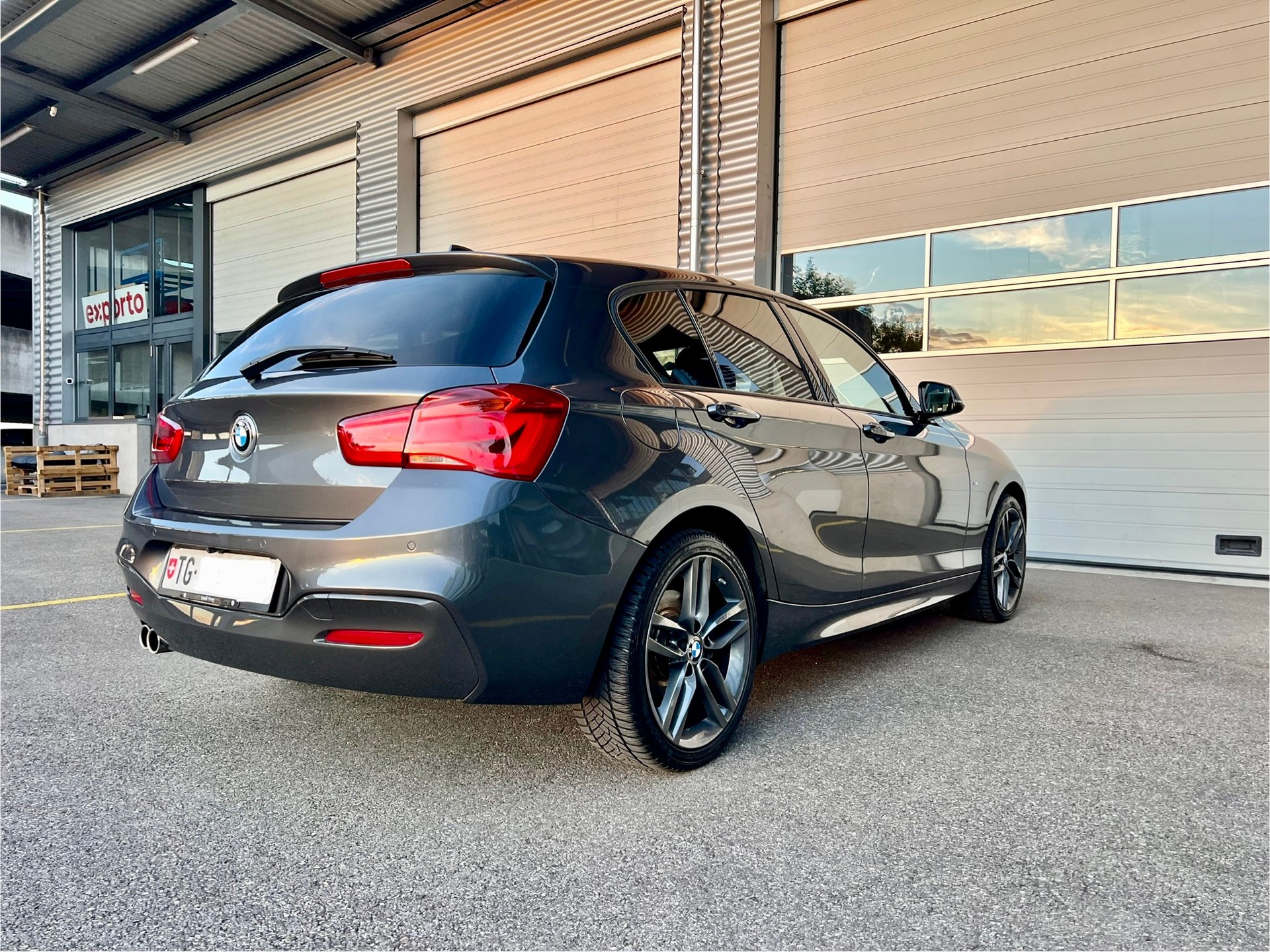 BMW 120d xDrive M Sport Steptronic-image-6