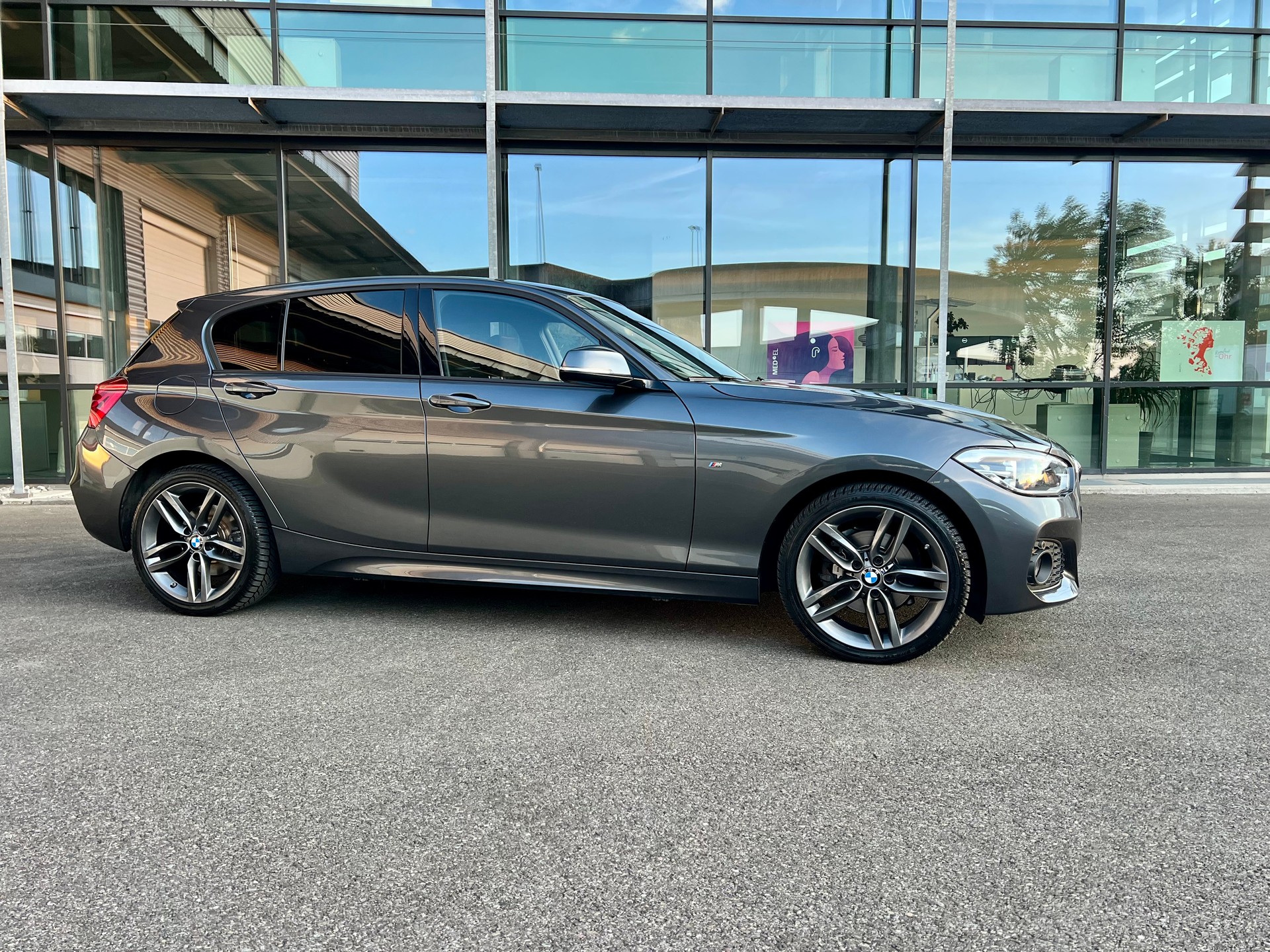 BMW 120d xDrive M Sport Steptronic-image-3