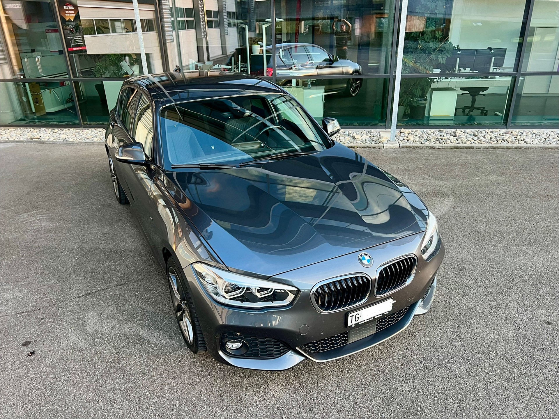 BMW 120d xDrive M Sport Steptronic-image-1