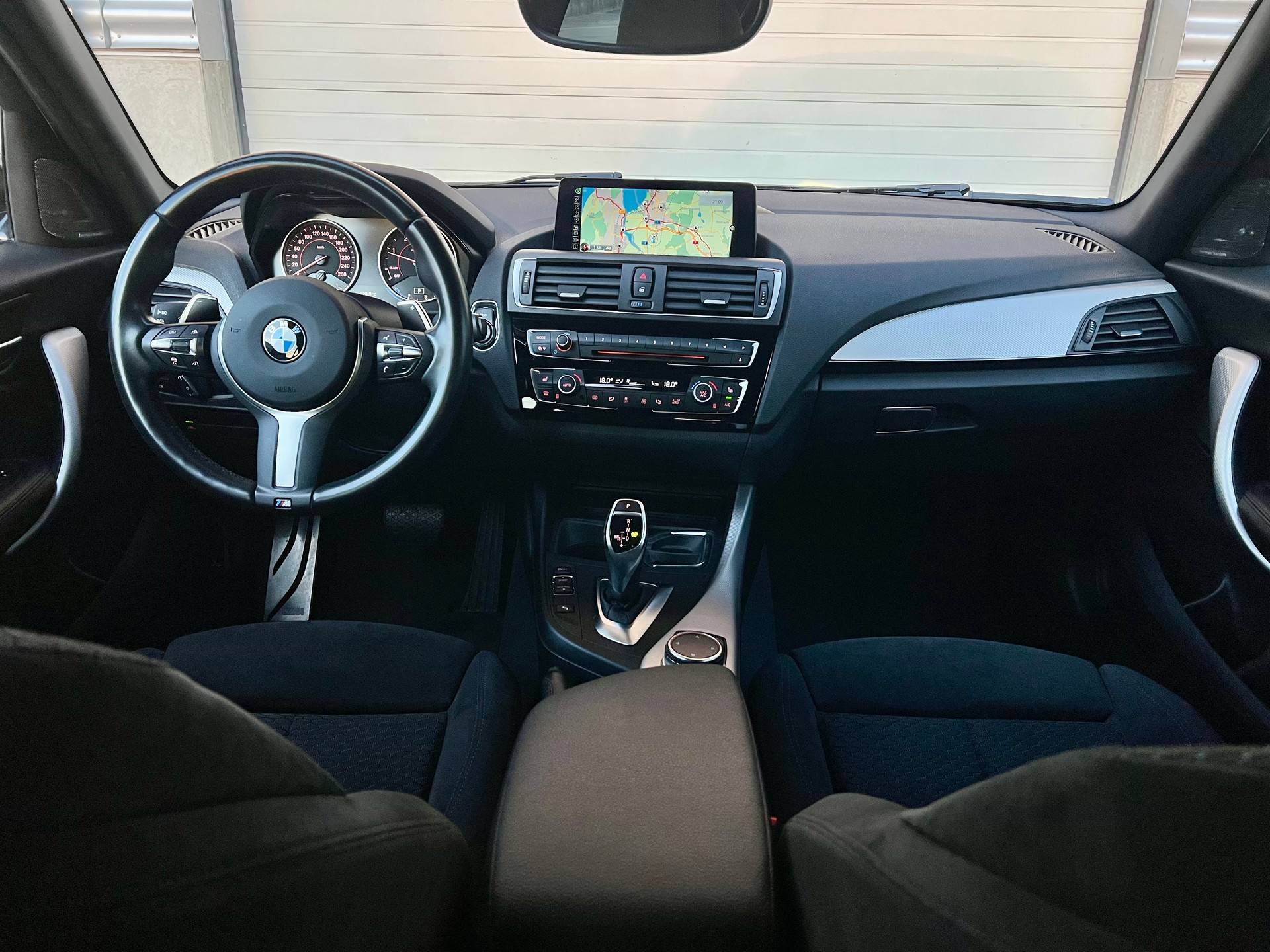 BMW 120d xDrive M Sport Steptronic-image-8