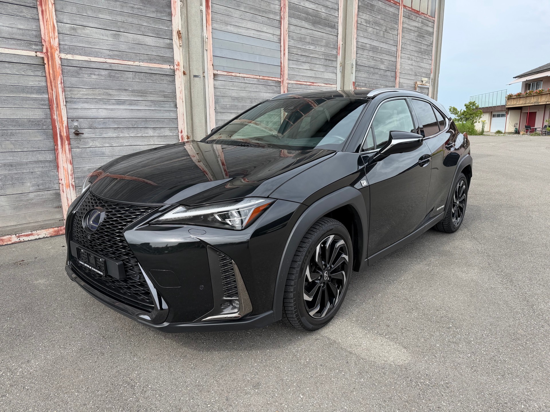 LEXUS UX 250h F Sport AWD Automatic-image-0