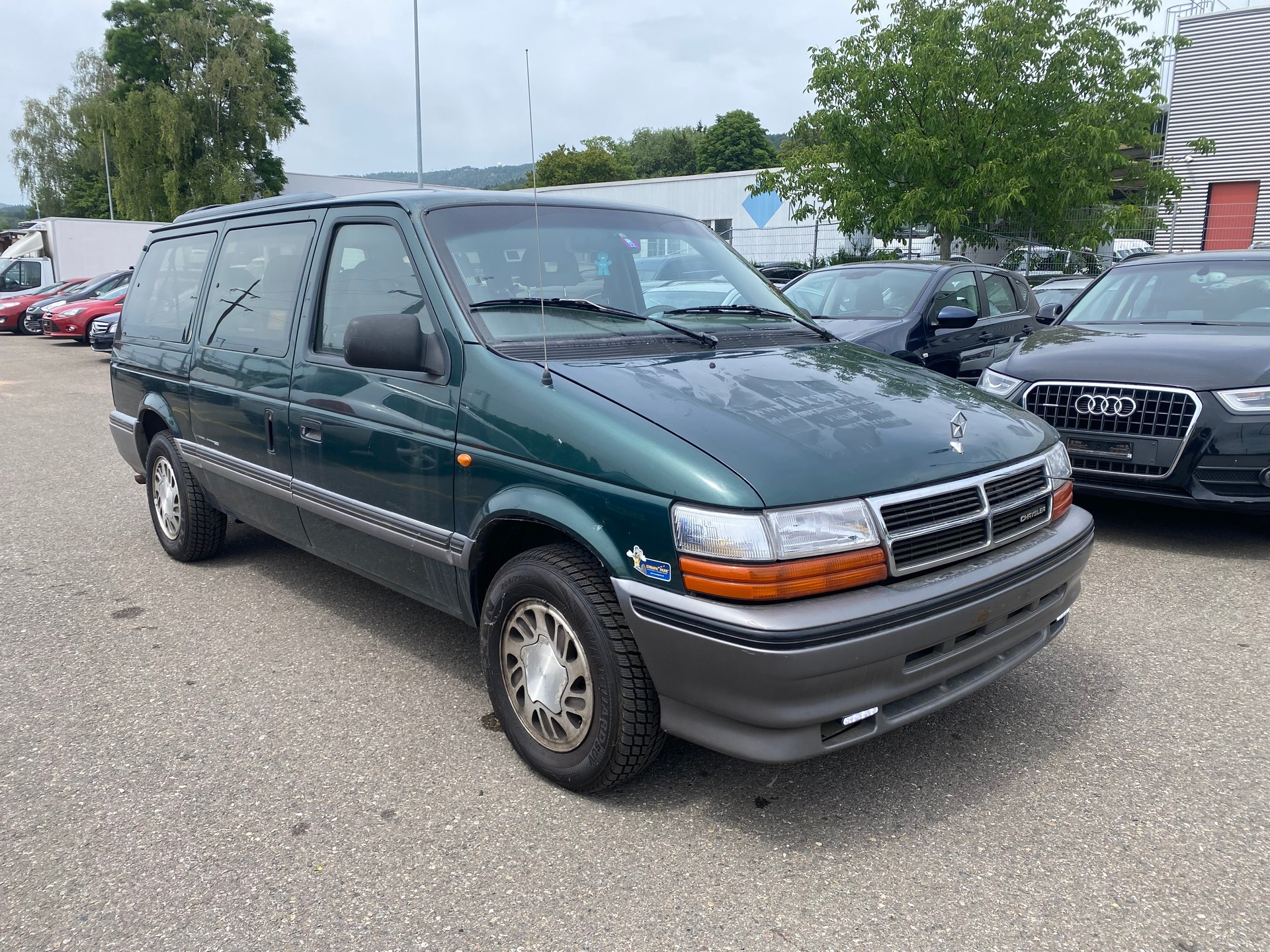 CHRYSLER Grand Voyager LE 3.3-image-2