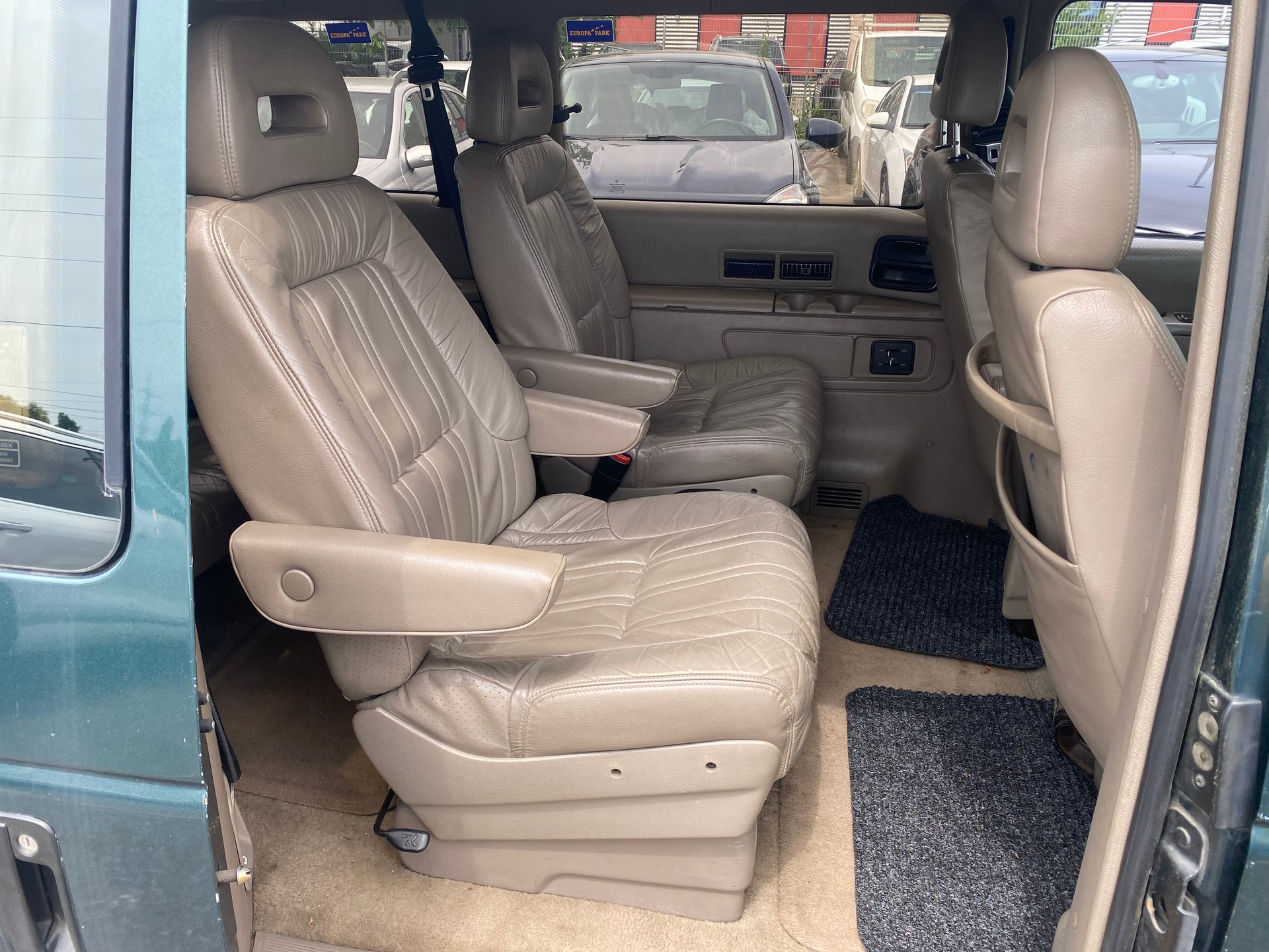 CHRYSLER Grand Voyager LE 3.3-image-9
