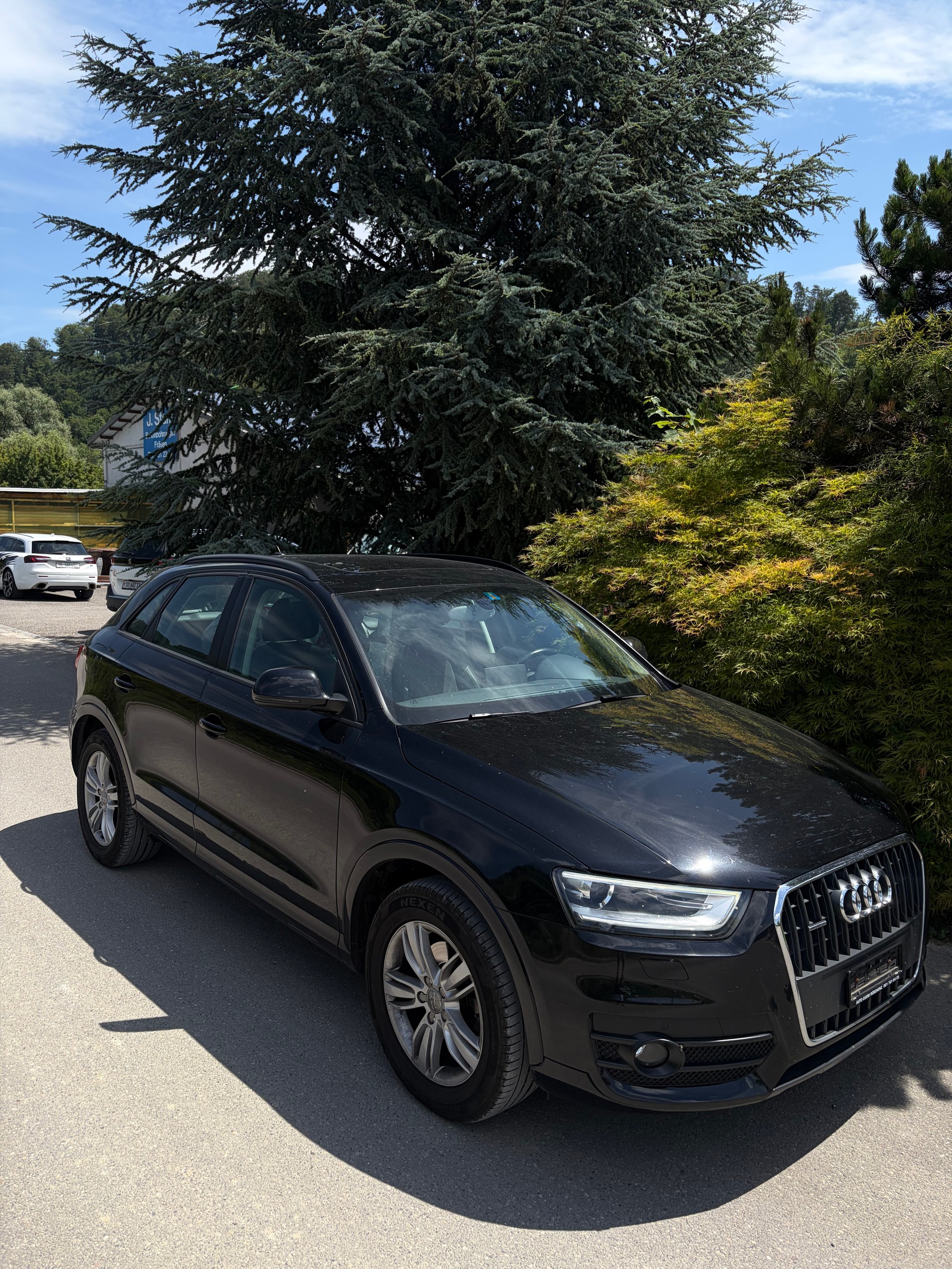AUDI Q3 2.0 TFSI quattro S-tronic-image-1