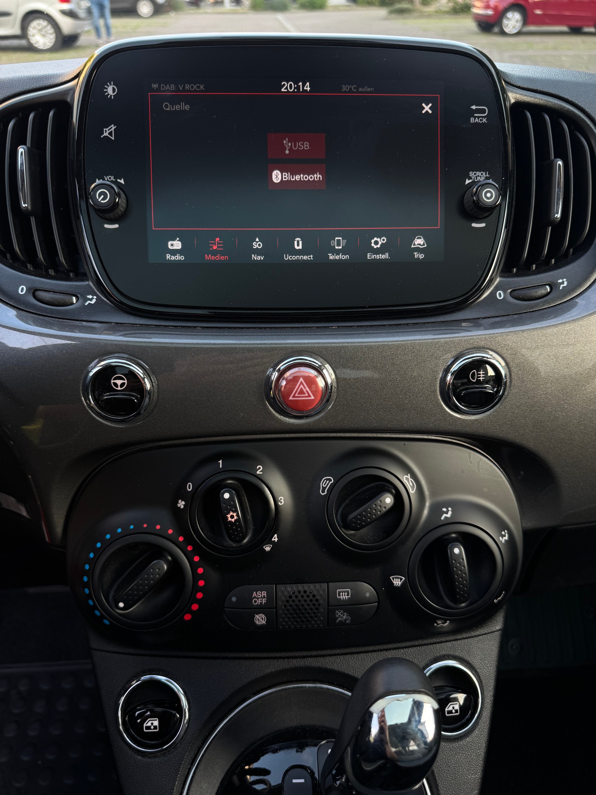 FIAT 500 1.2 Lounge Dualogic-image-12