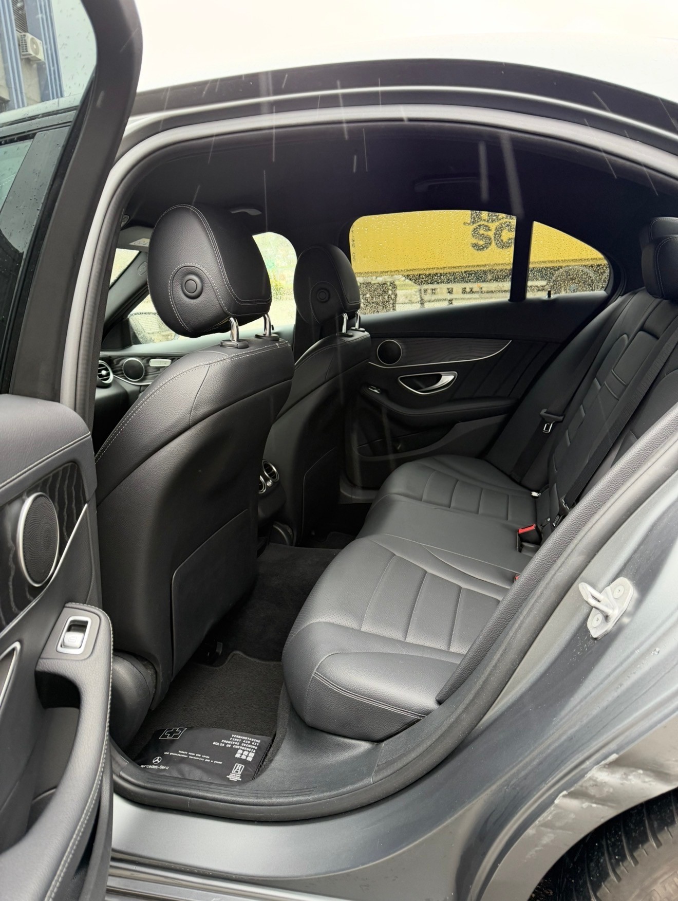 MERCEDES-BENZ C 300 AMG Line 9G-Tronic-image-13
