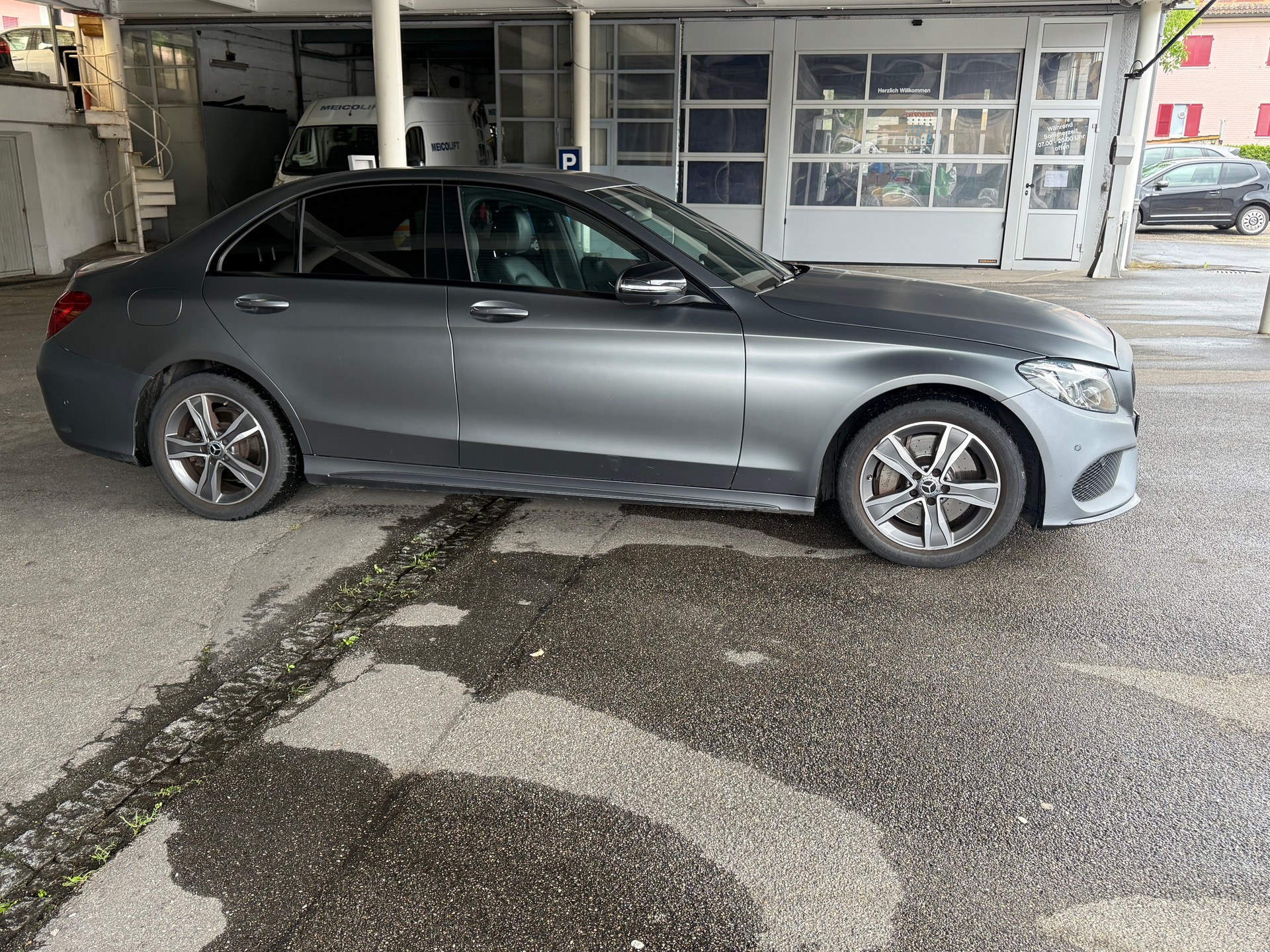 MERCEDES-BENZ C 300 AMG Line 9G-Tronic-image-7