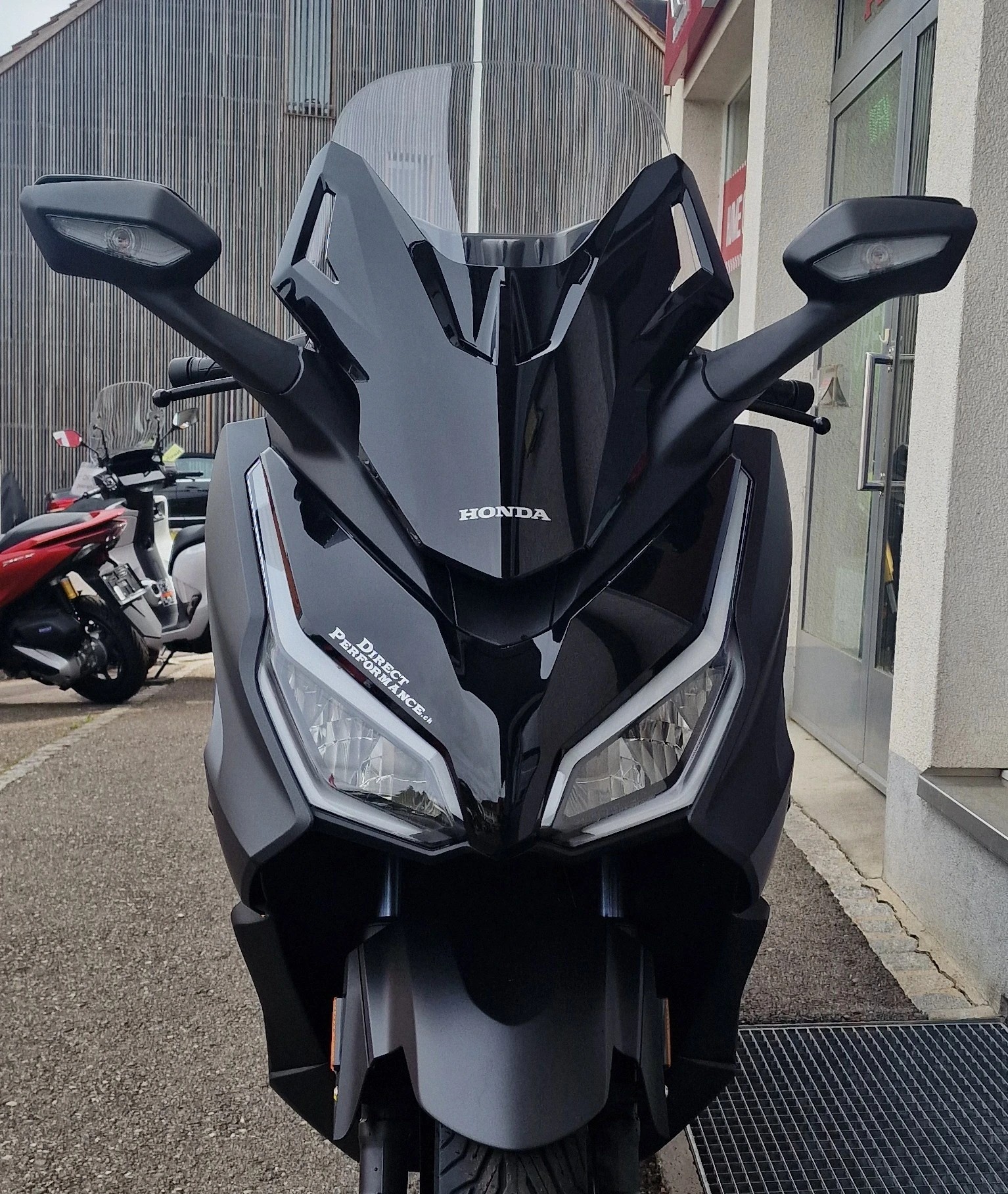HONDA Forza 125 Smart Top Box 2026-showroom-element-1