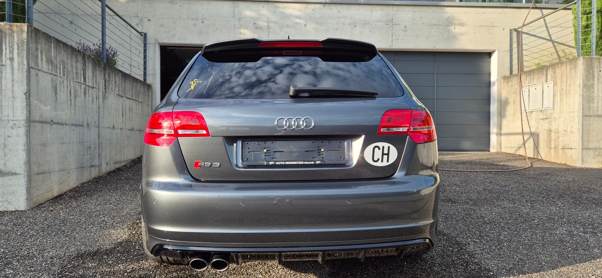 AUDI 2.5 T FSI quattro S-Tronic-image-1