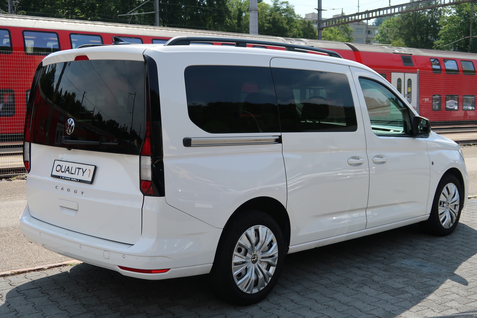 VW Caddy Maxi 1.5 TSI Liberty DSG-showroom-element-3