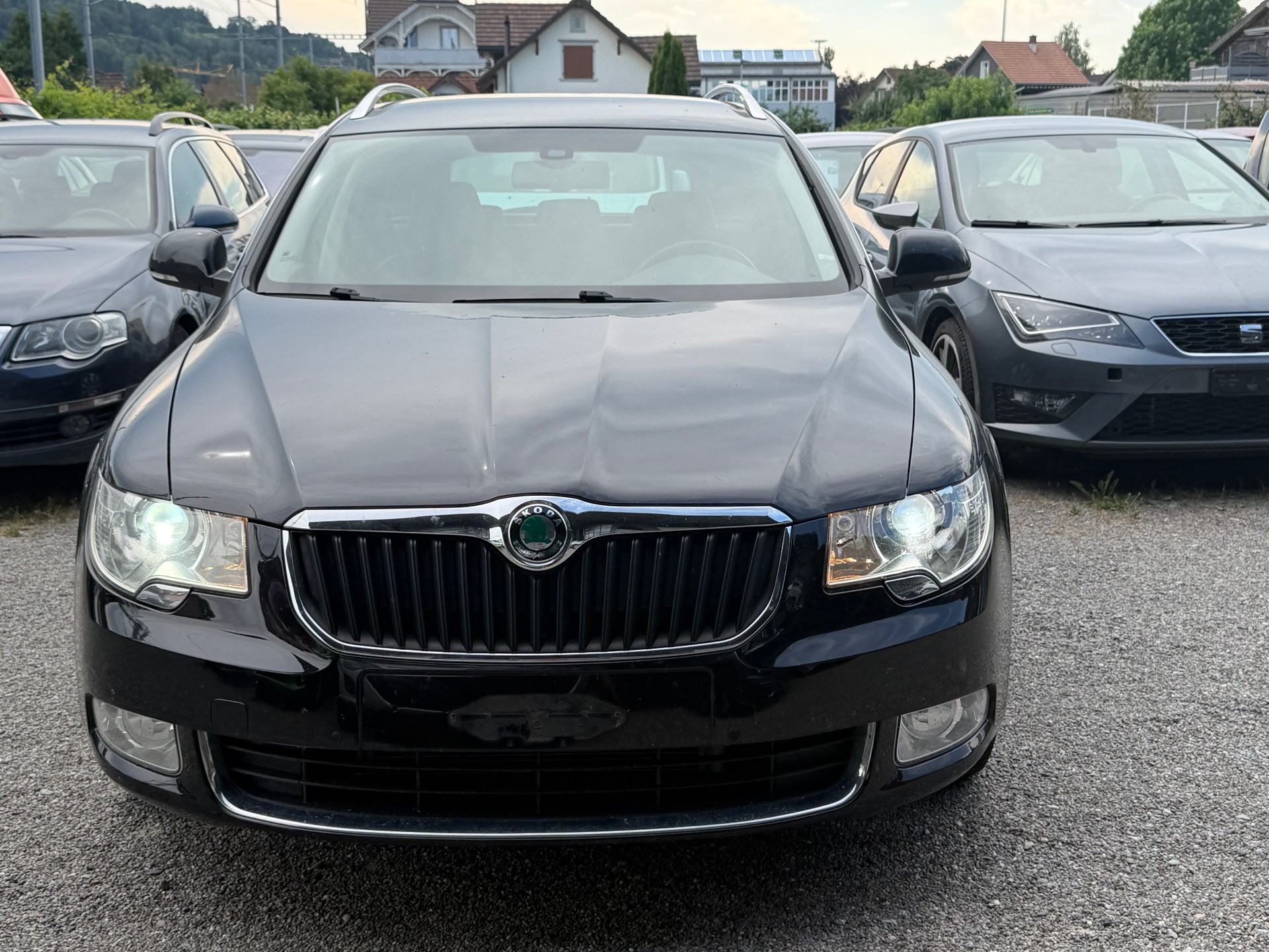 SKODA Superb Combi 2.0 TDi Elegance 4x4 DSG-image-3