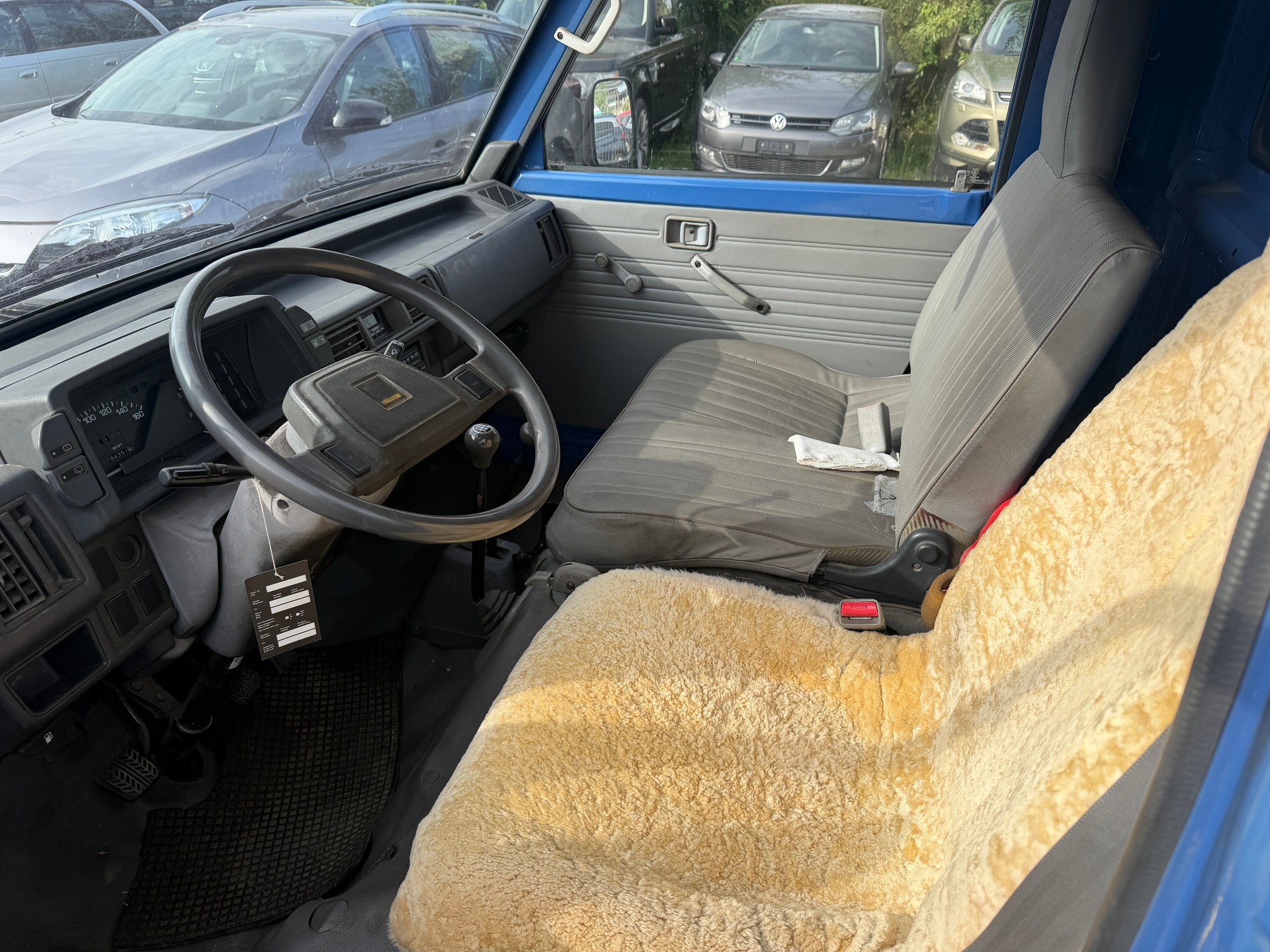 MAZDA E 2000 4x4-image-4