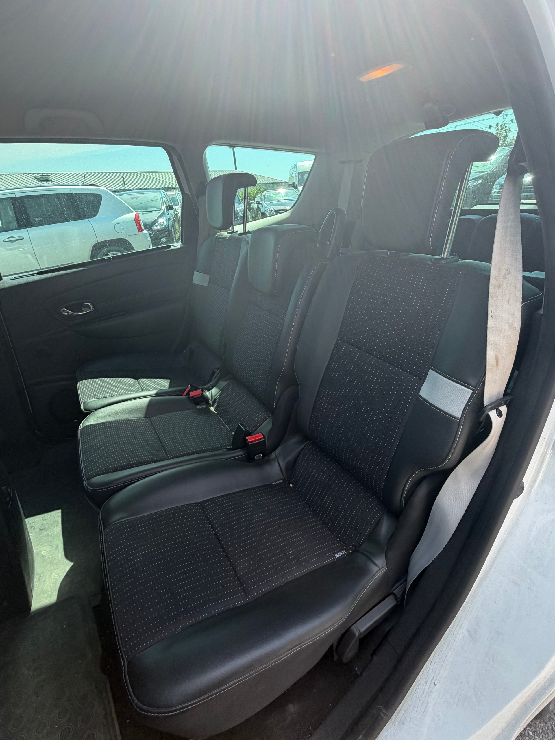 RENAULT Grand Scénic 1.5 dCi Bose Edition EDC-image-8