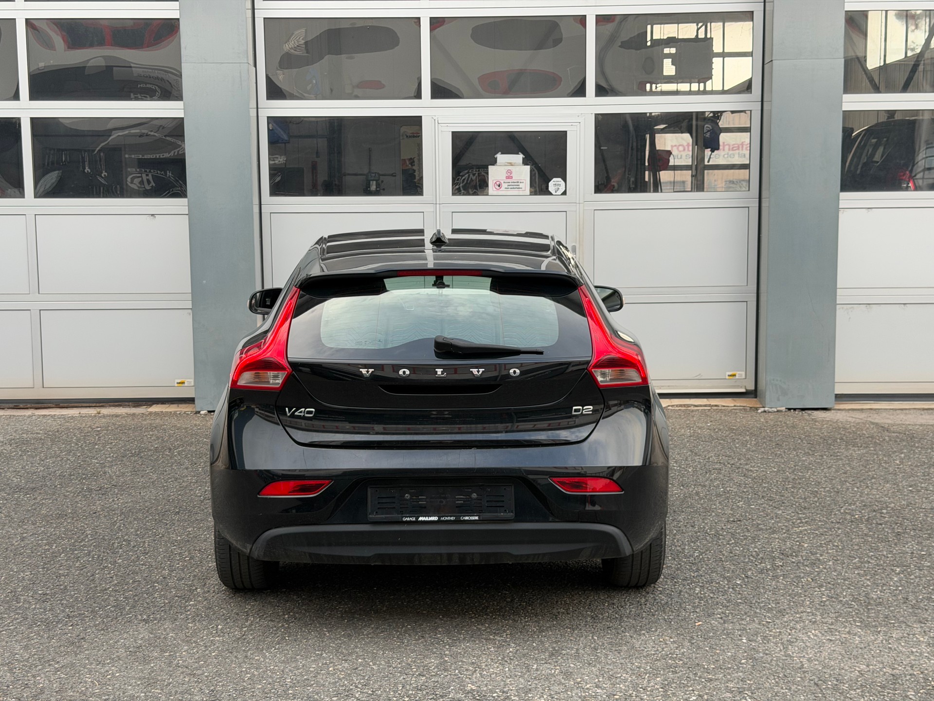 VOLVO V40 D2 Momentum-image-3