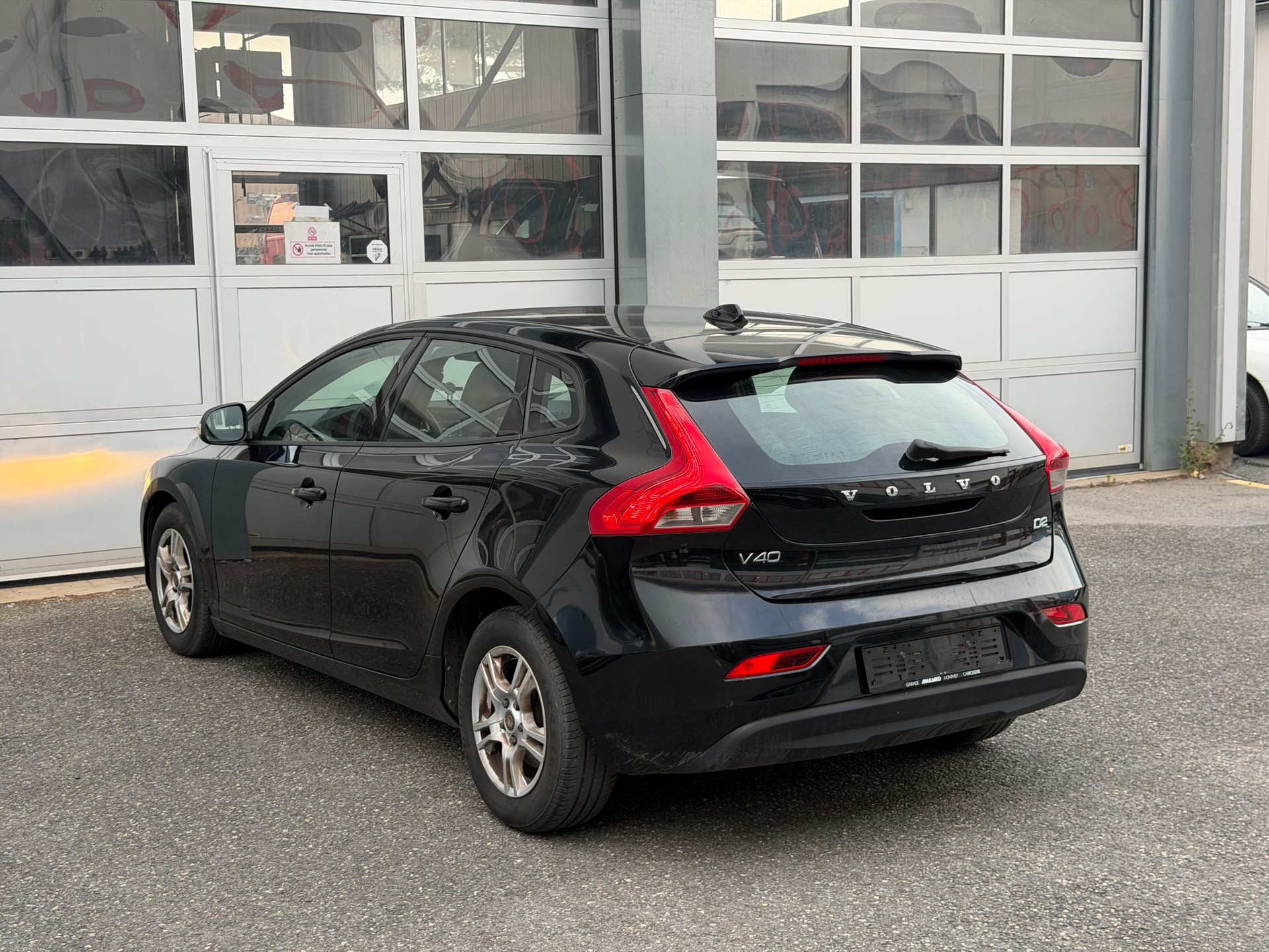 VOLVO V40 D2 Momentum-image-5