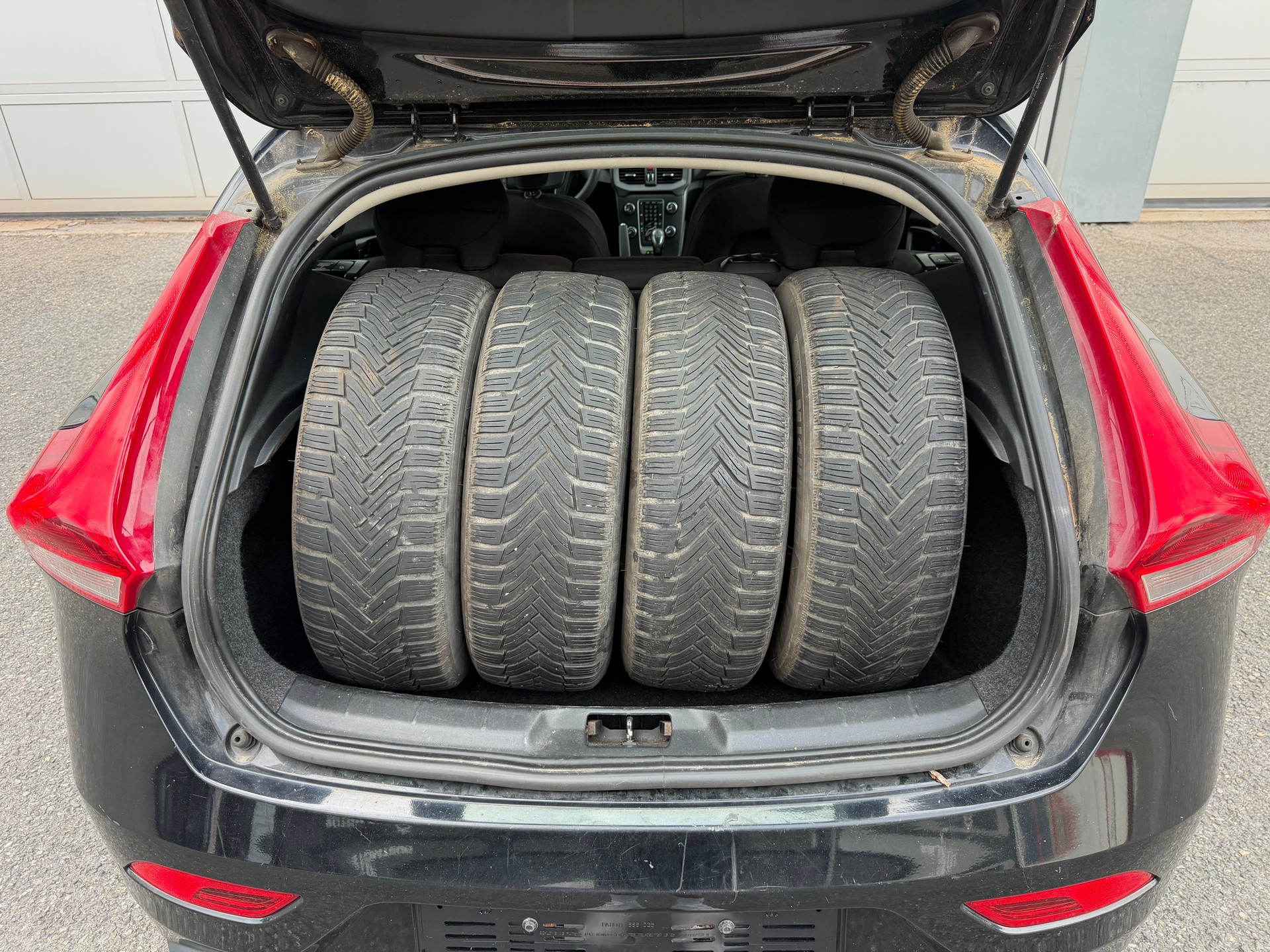 VOLVO V40 D2 Momentum-image-6